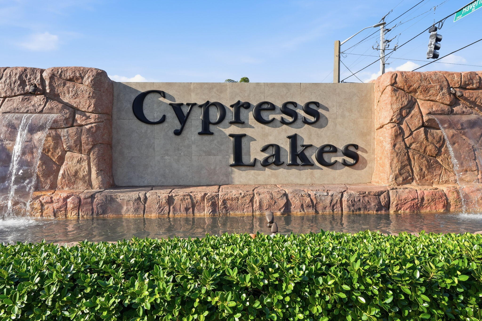 CYPRESS LAKES 4 - Residential