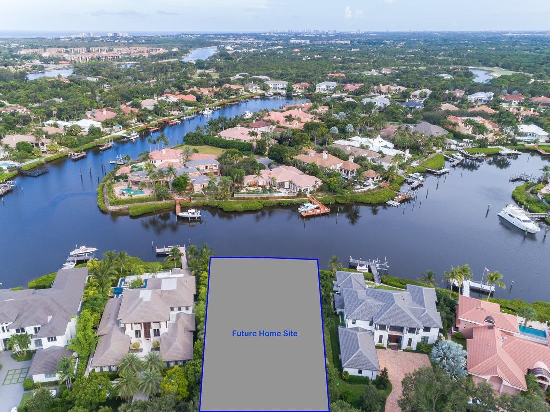 ADMIRALS COVE - Residential