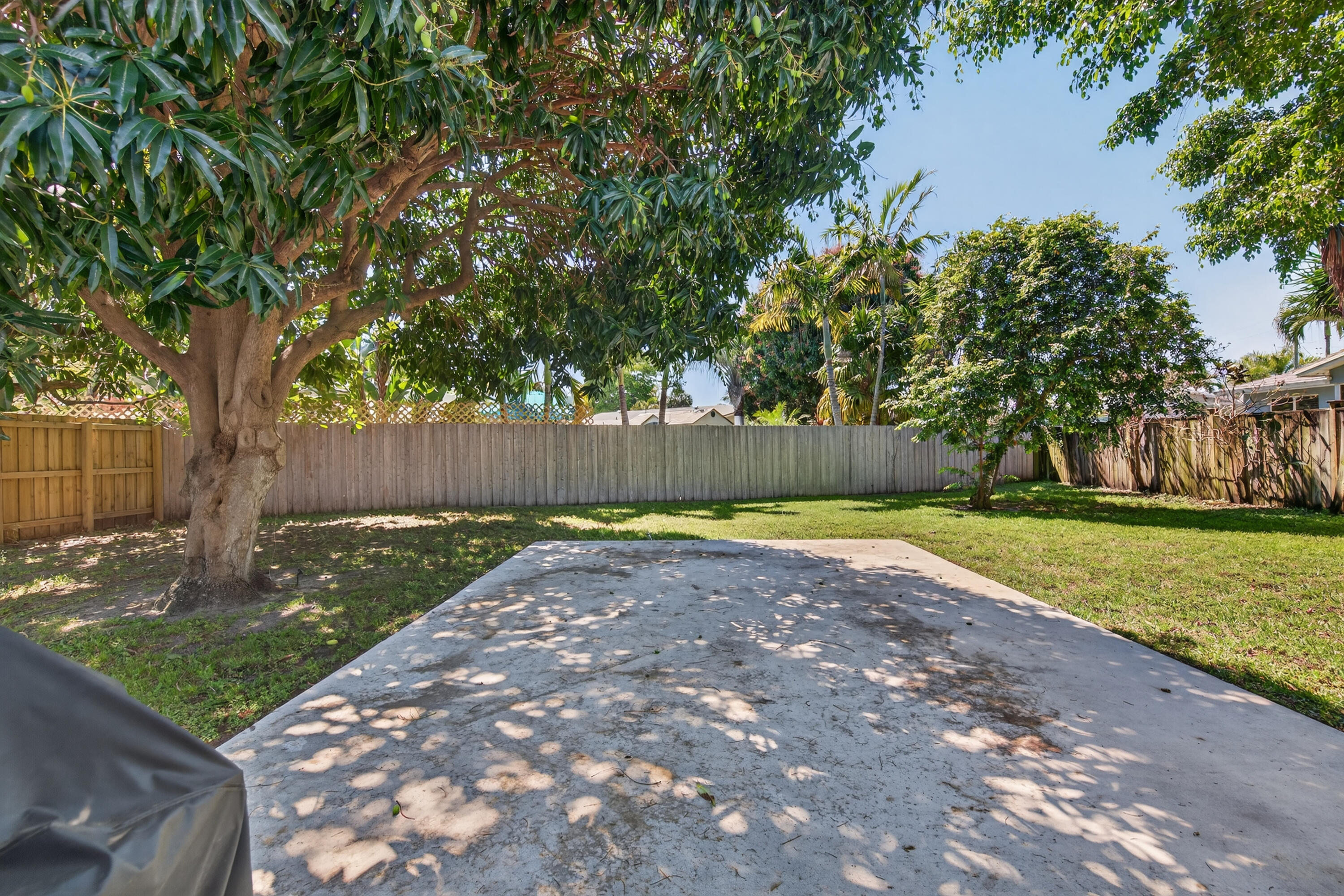 CORAL POINT - Residential