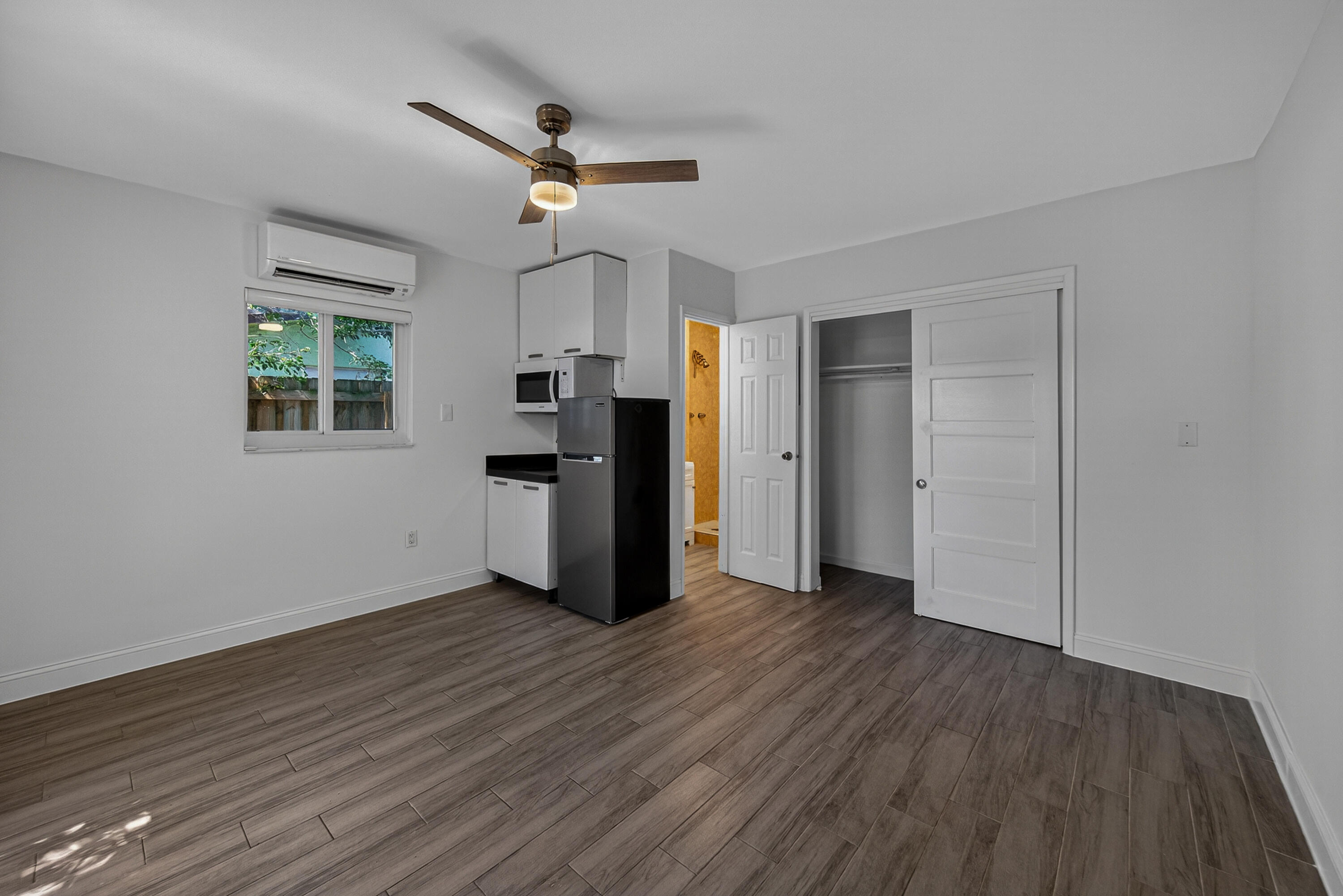 CORAL POINT - Residential