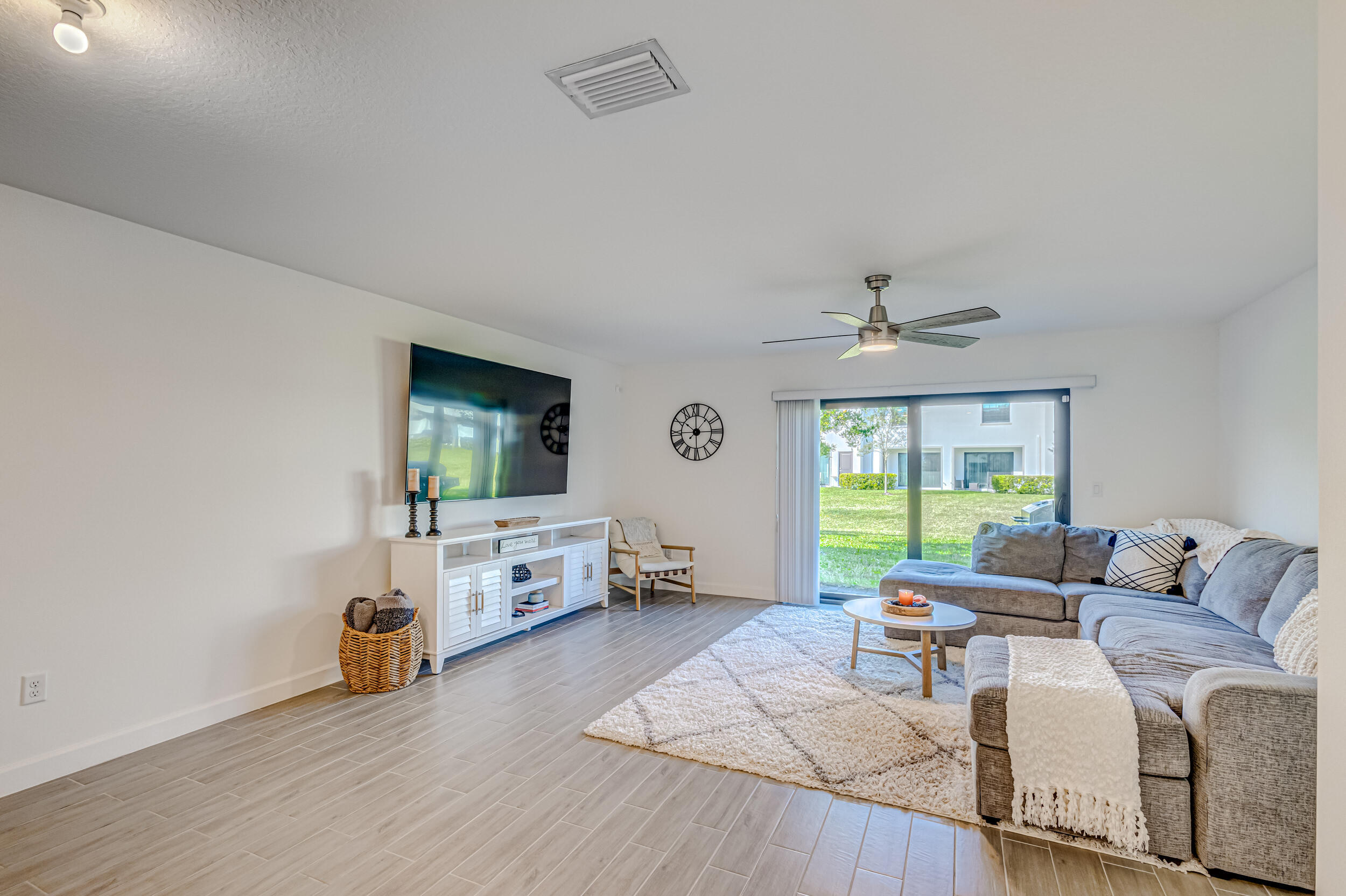 MEDITERRANEA - Residential Lease