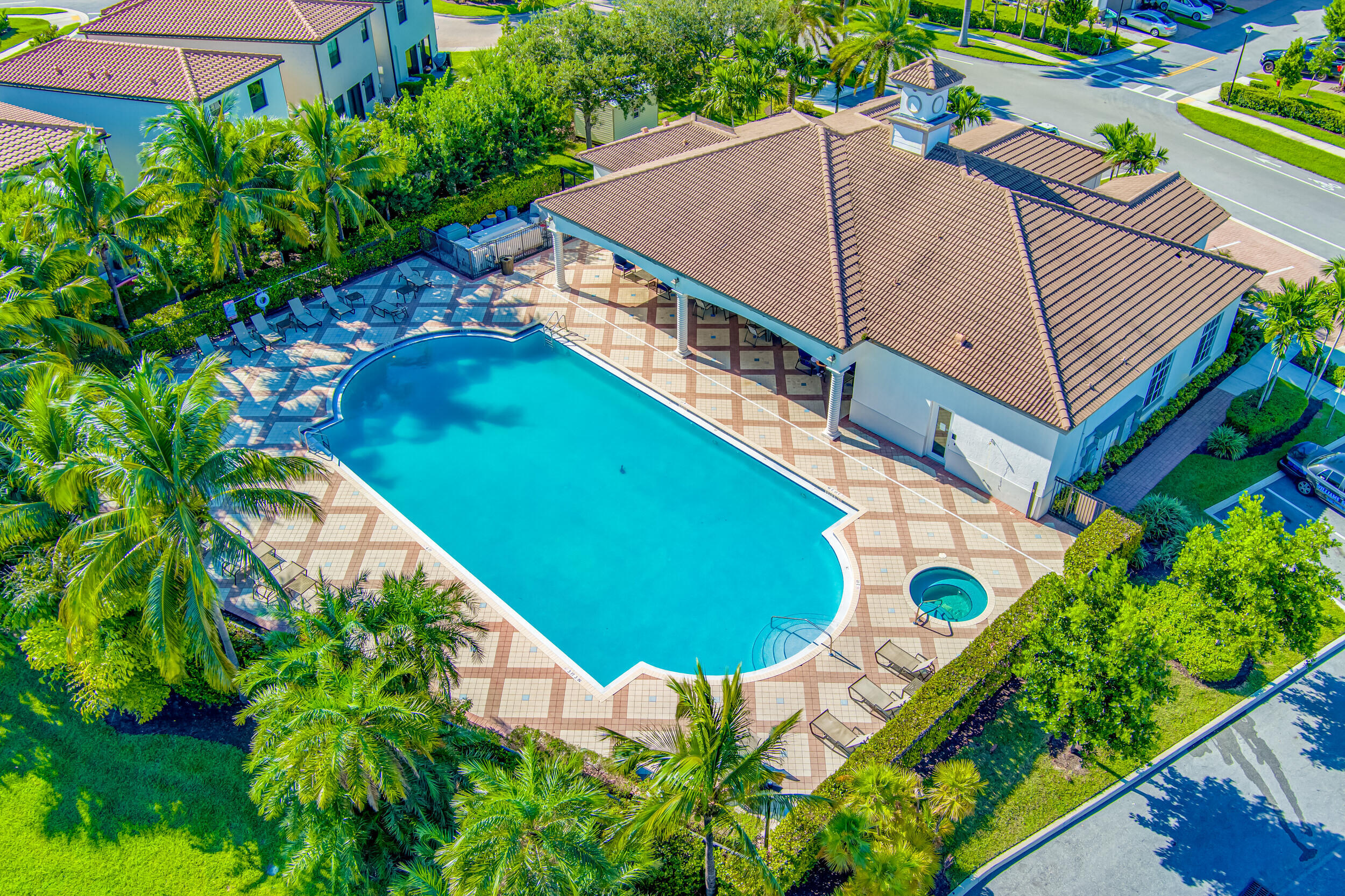 MEDITERRANEA - Residential Lease