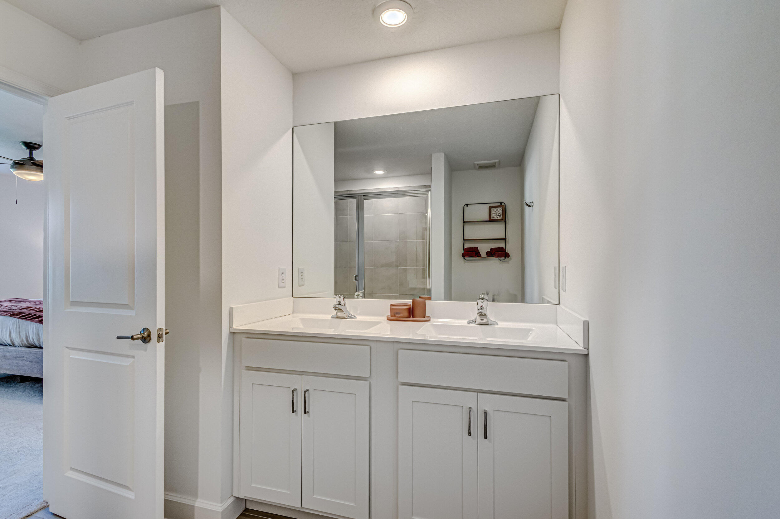 MEDITERRANEA - Residential Lease