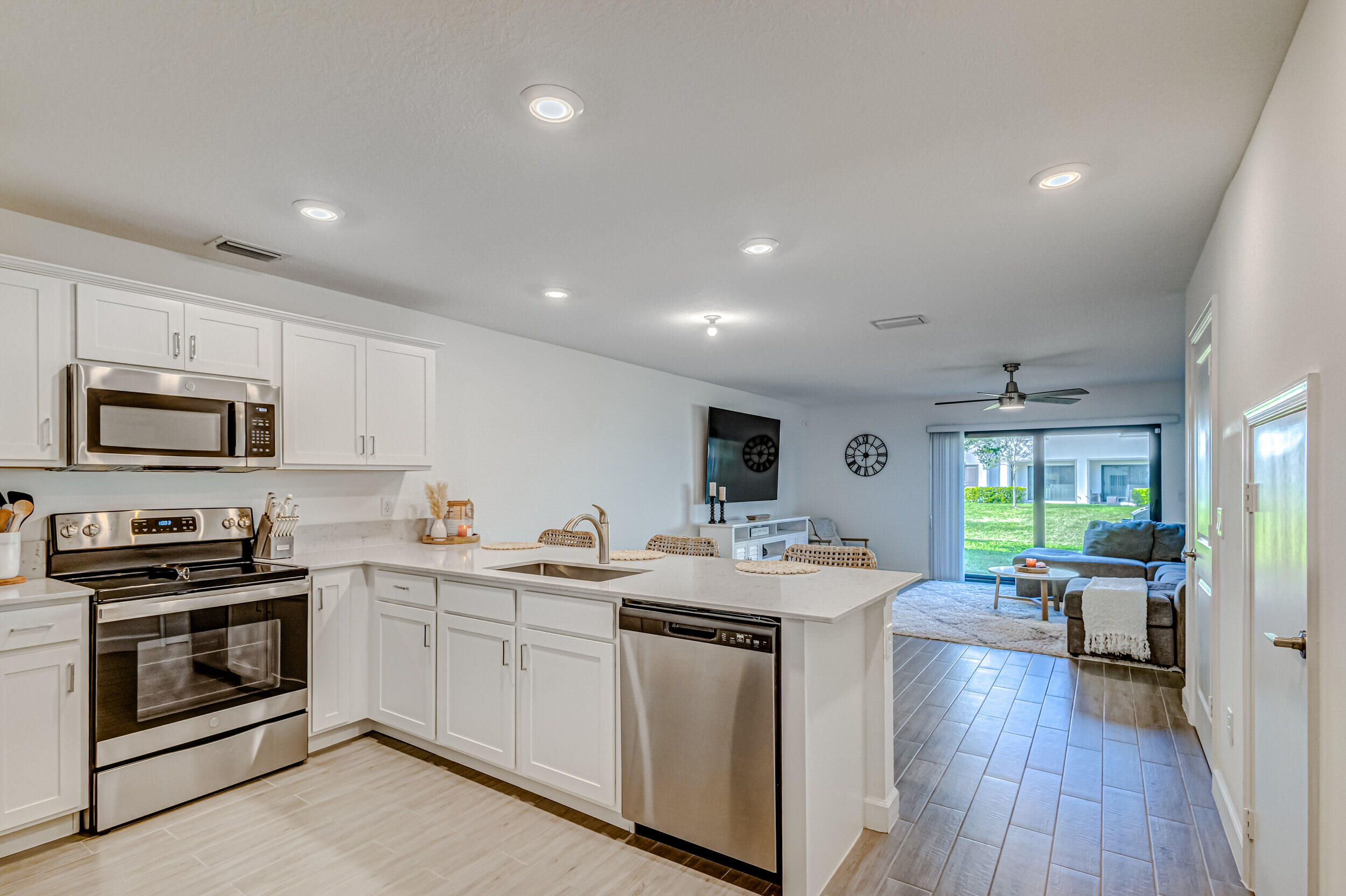 MEDITERRANEA - Residential Lease