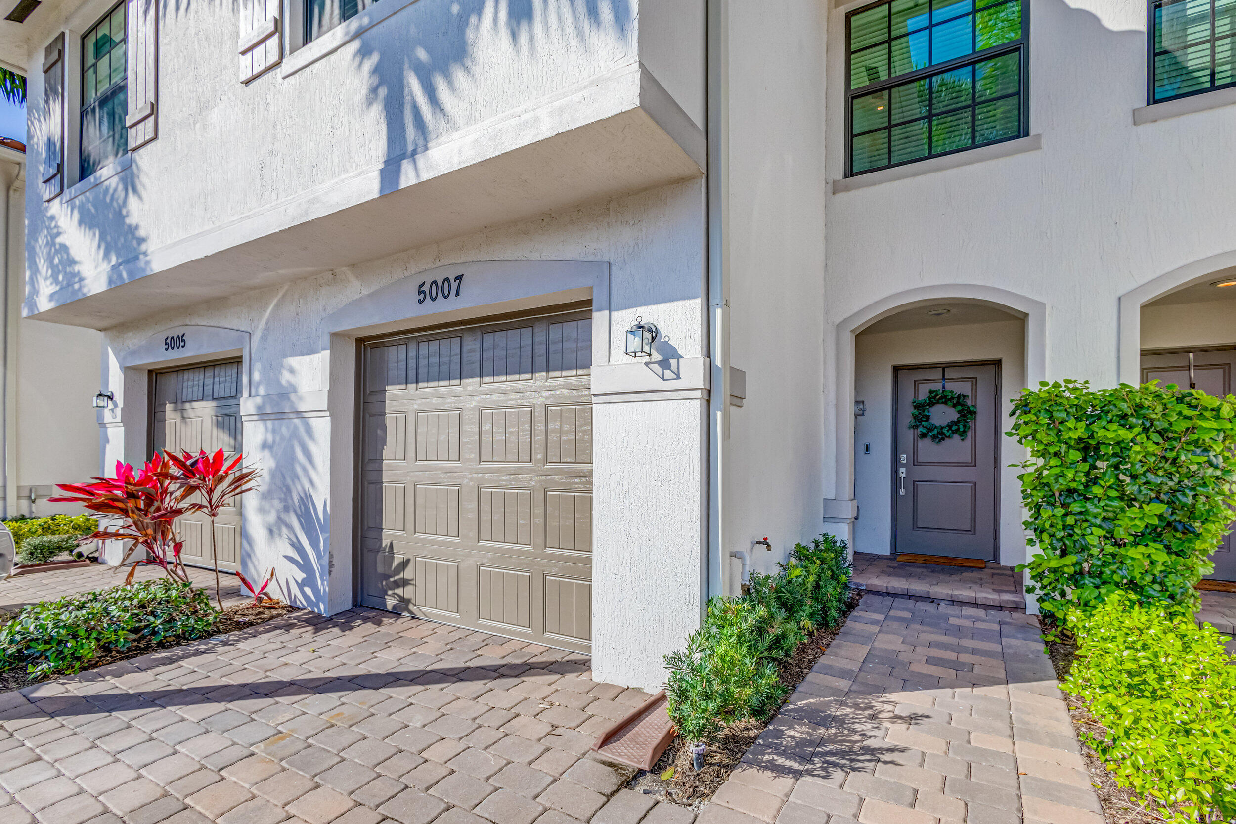 MEDITERRANEA - Residential Lease