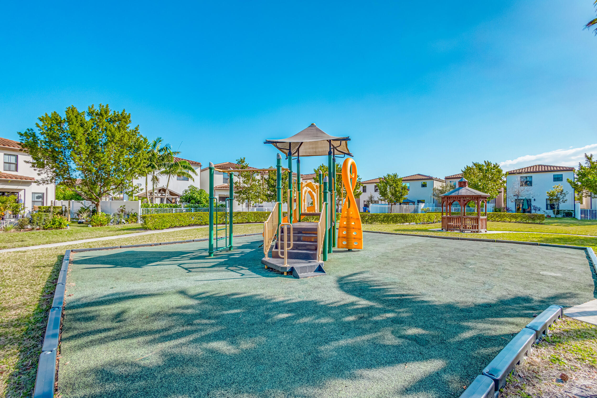 MEDITERRANEA - Residential Lease