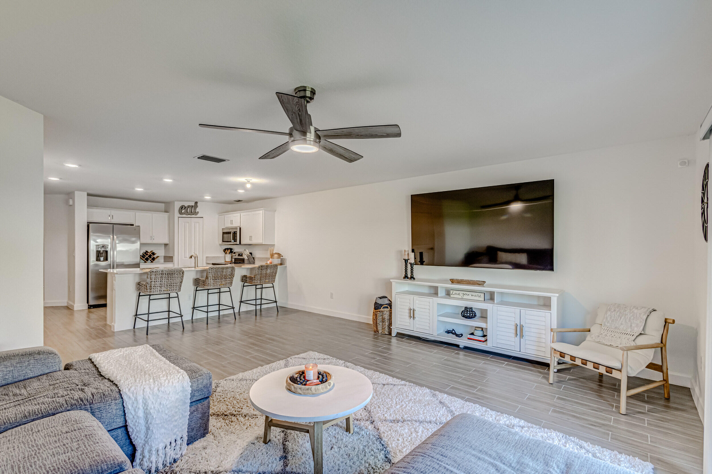 MEDITERRANEA - Residential Lease