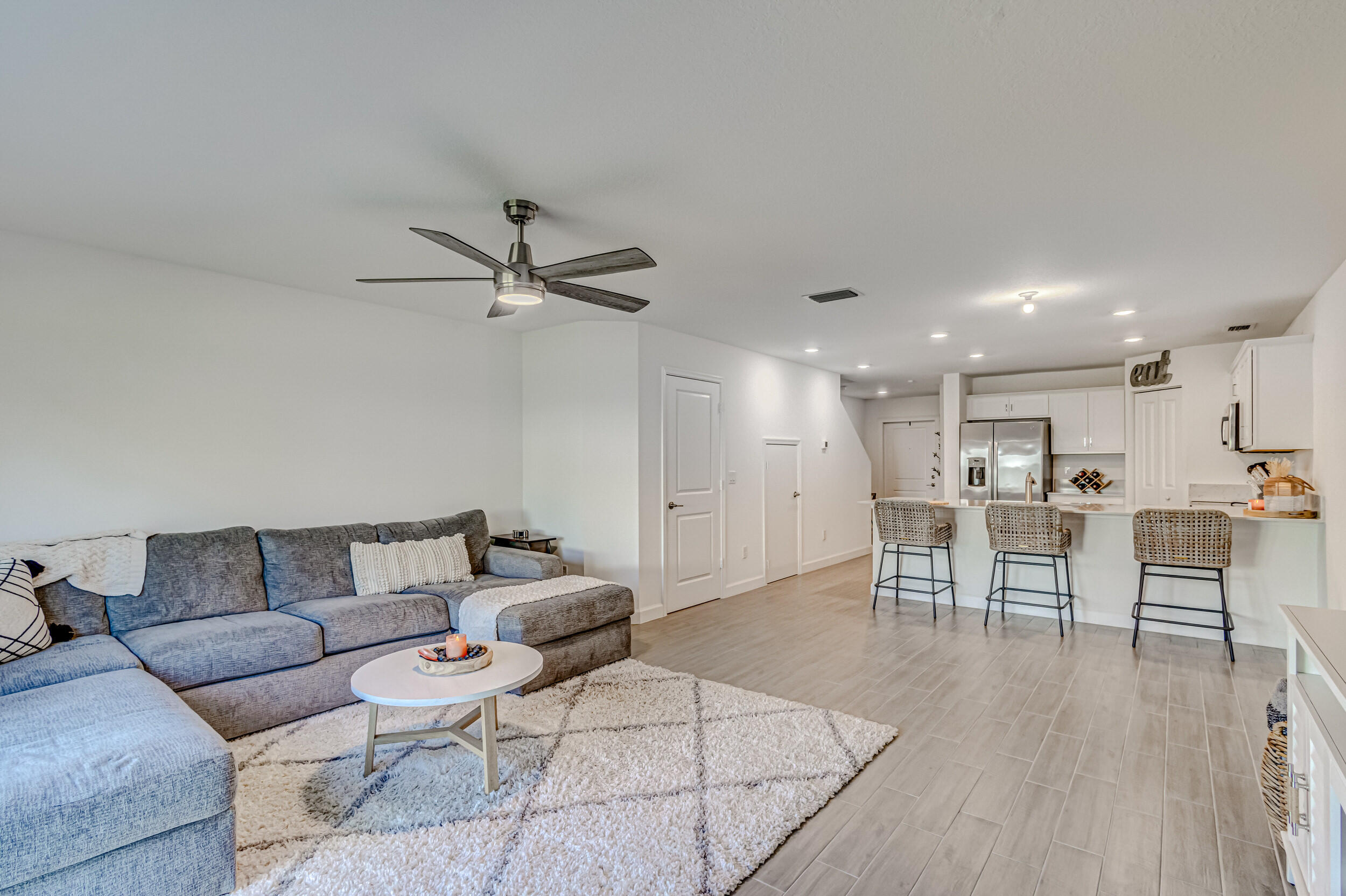 MEDITERRANEA - Residential Lease