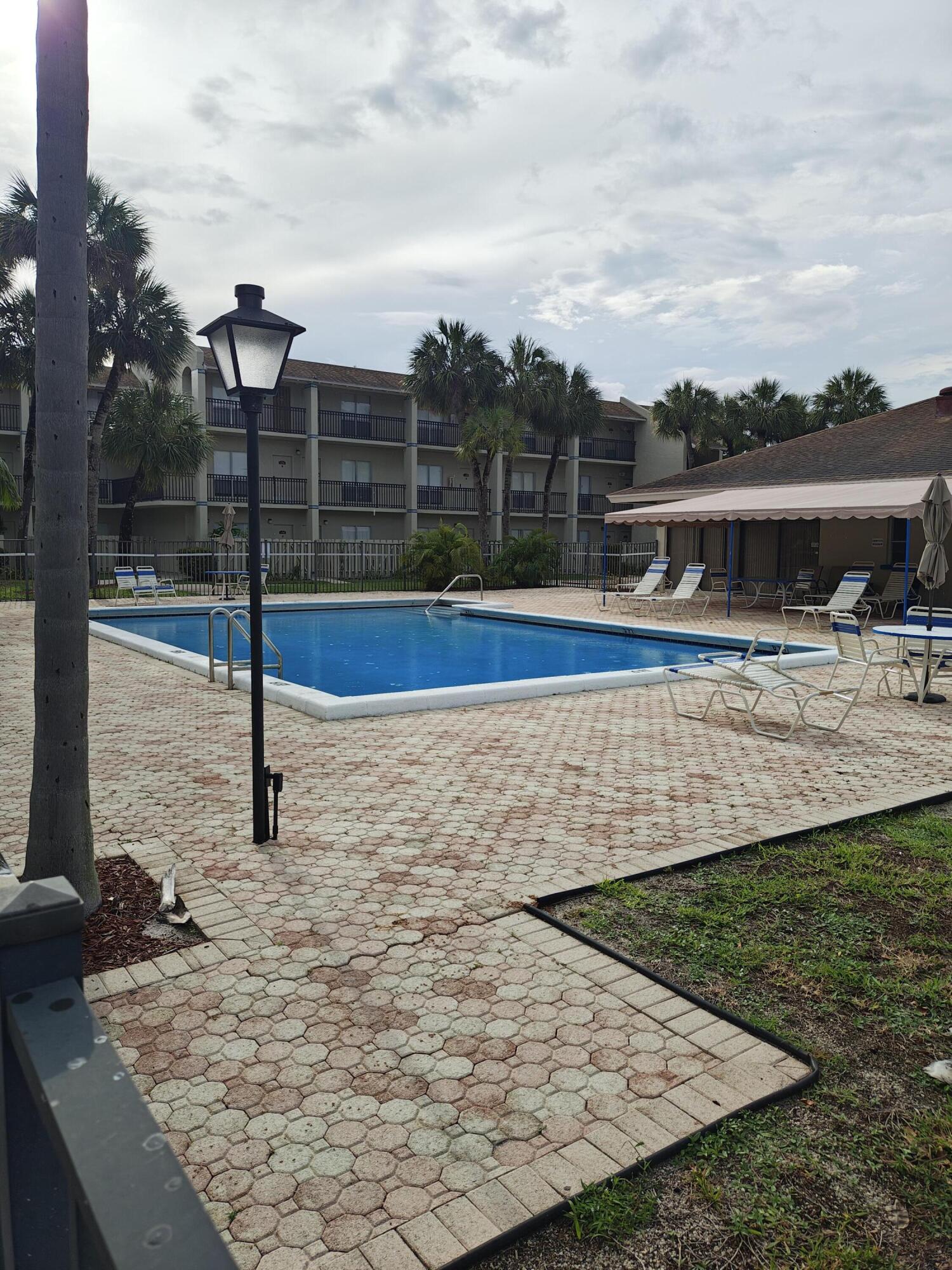 CROSS CREEK CONDO - Residential