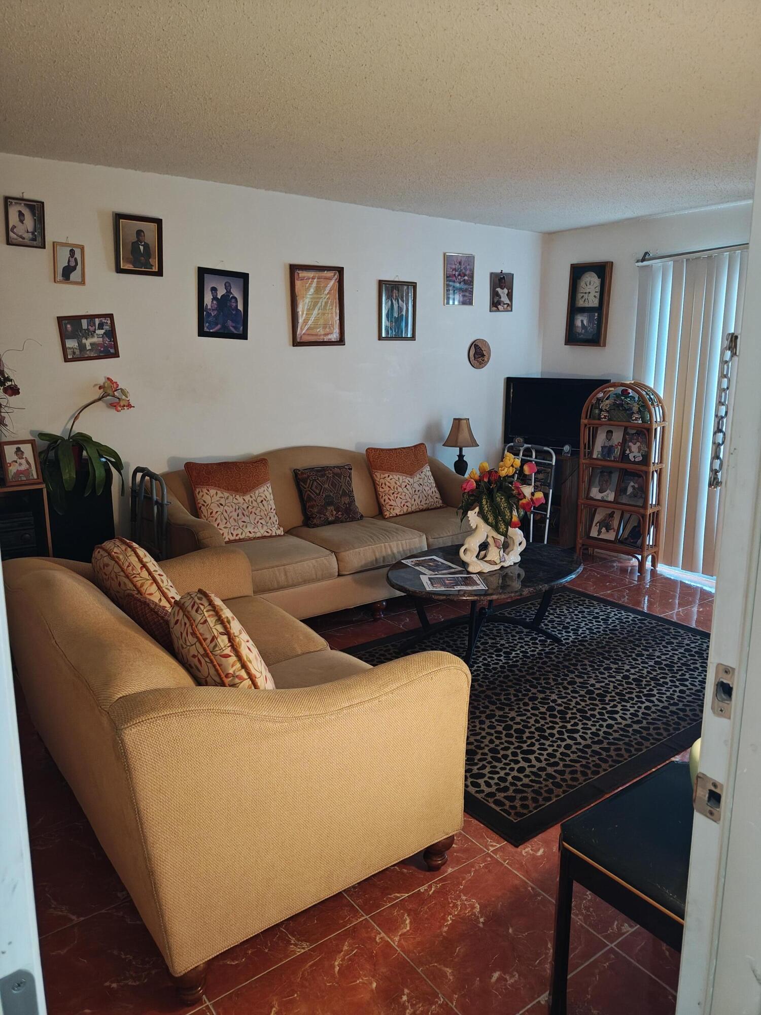 CROSS CREEK CONDO - Residential