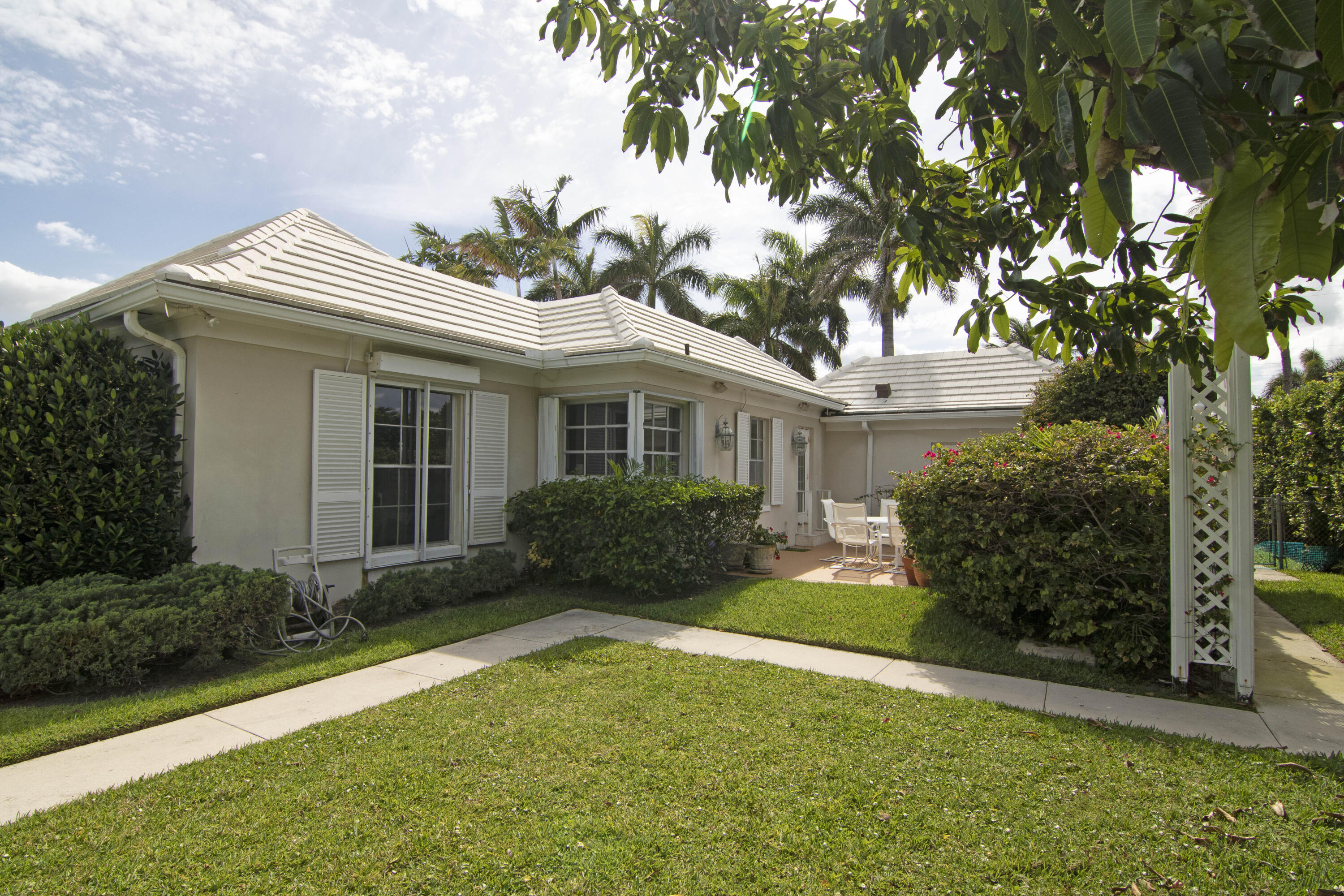 Point Manalapan 01 - Residential