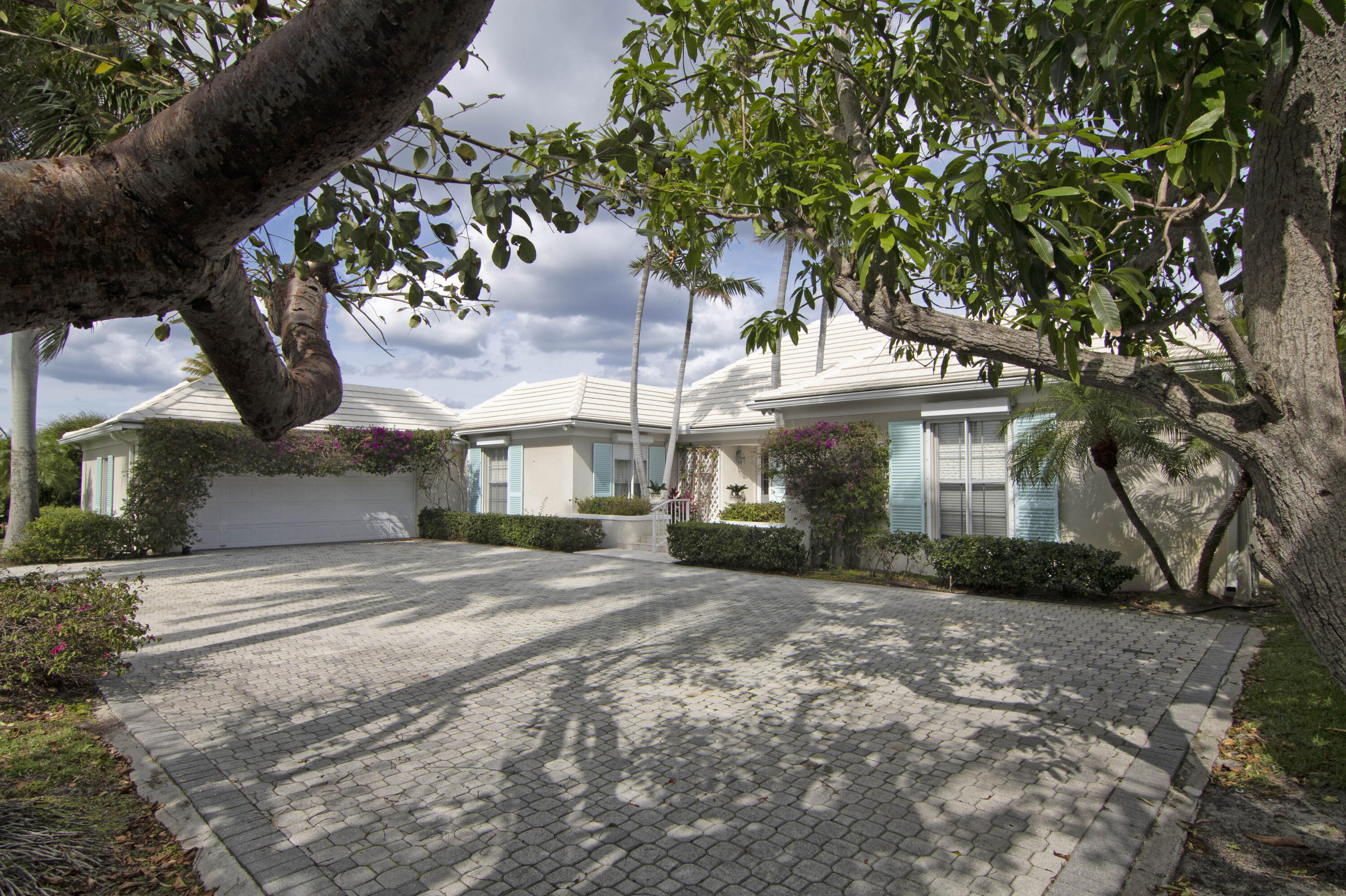 Point Manalapan 01 - Residential