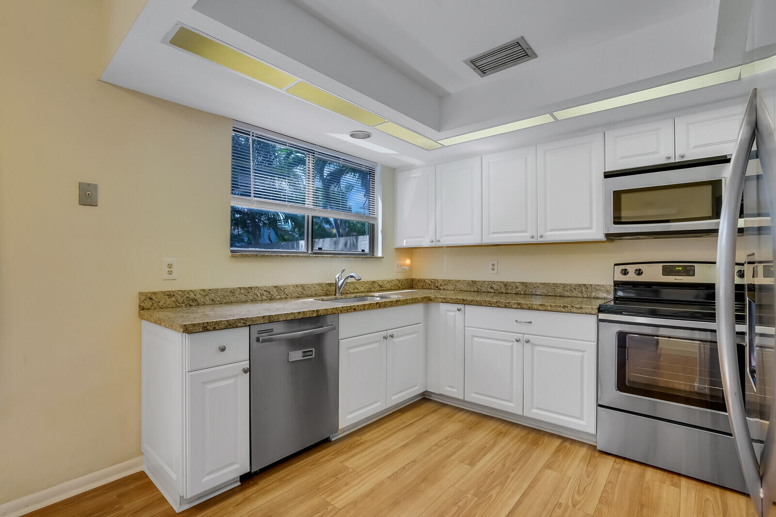 RAINBERRY LAKE PH III-B - Residential