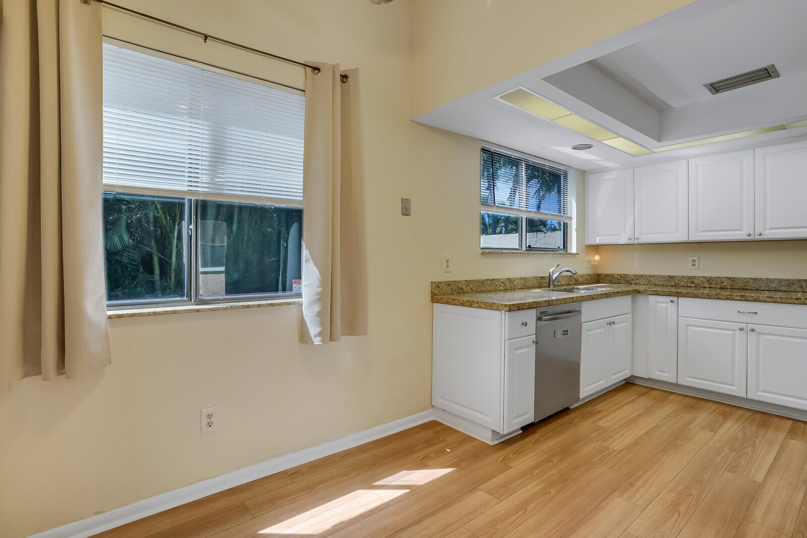 RAINBERRY LAKE PH III-B - Residential