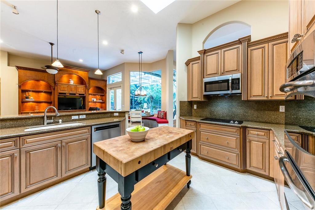 Fox Ridge 157-8 B - Residential