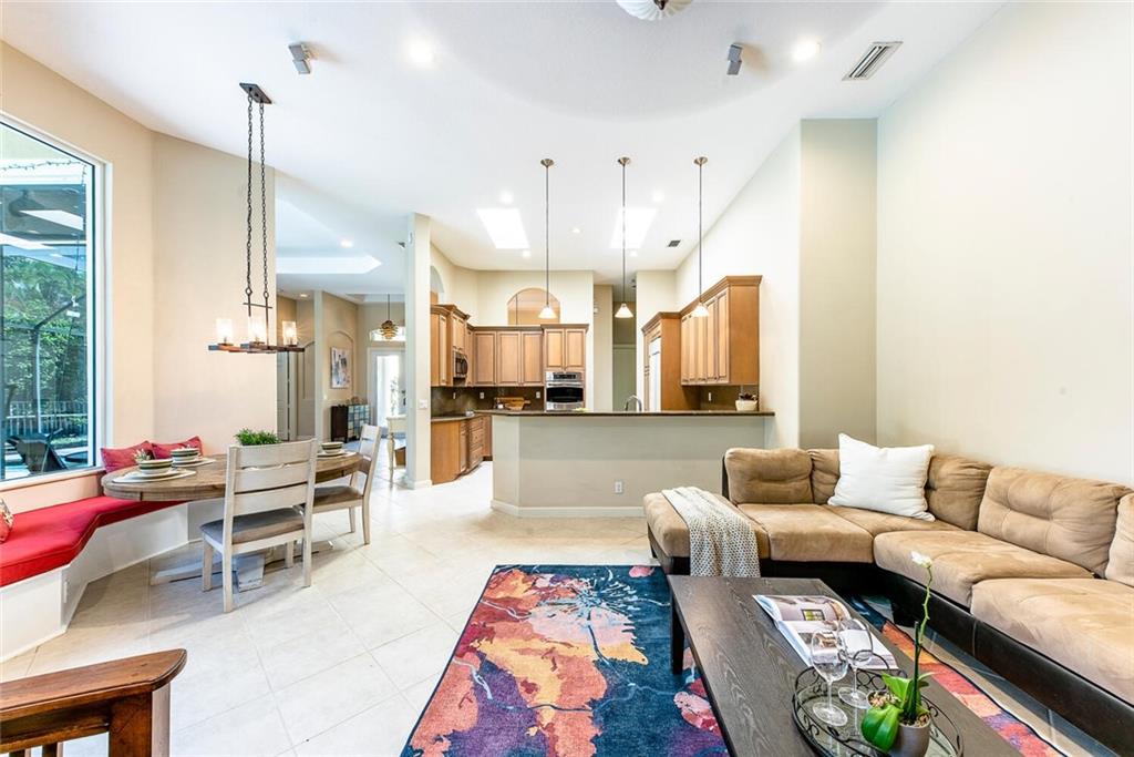 Fox Ridge 157-8 B - Residential