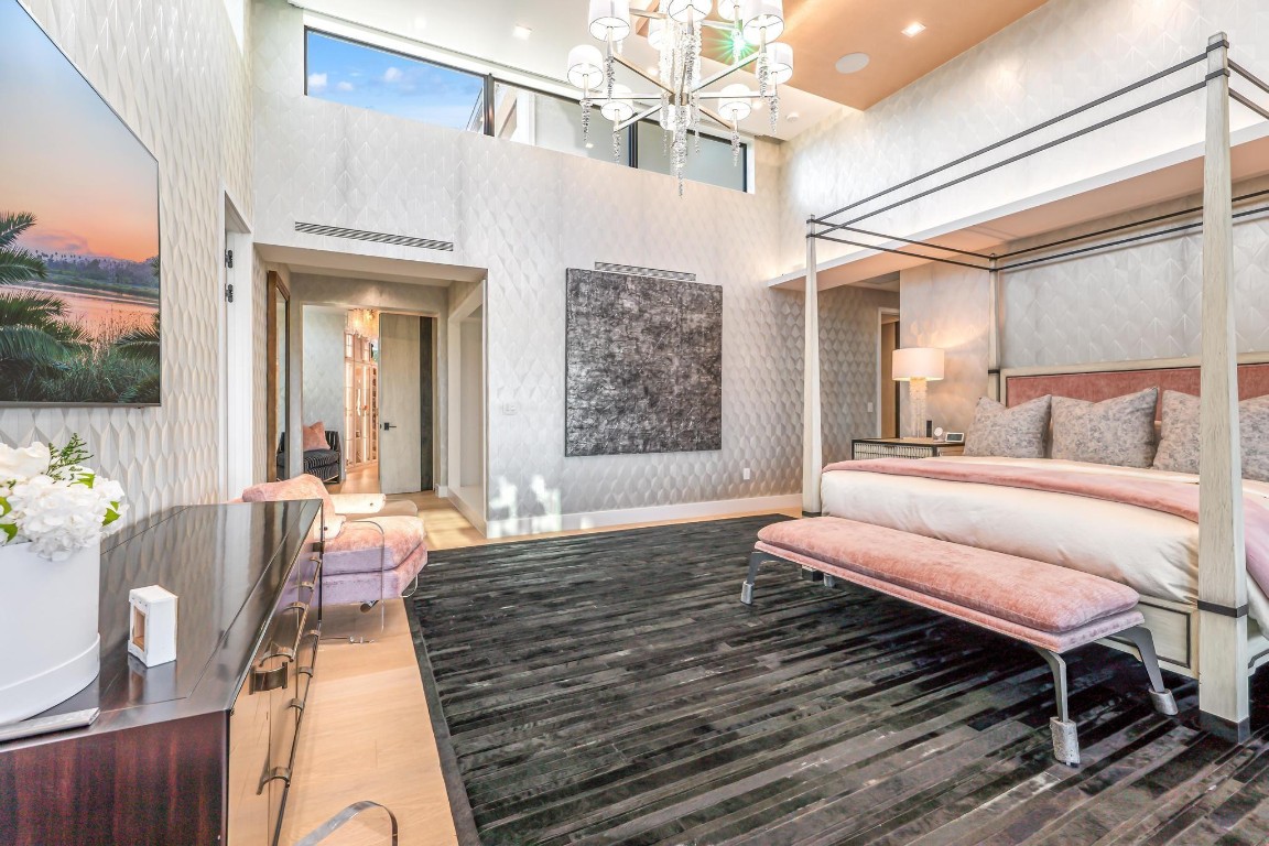 SUNRISE KEY - Residential