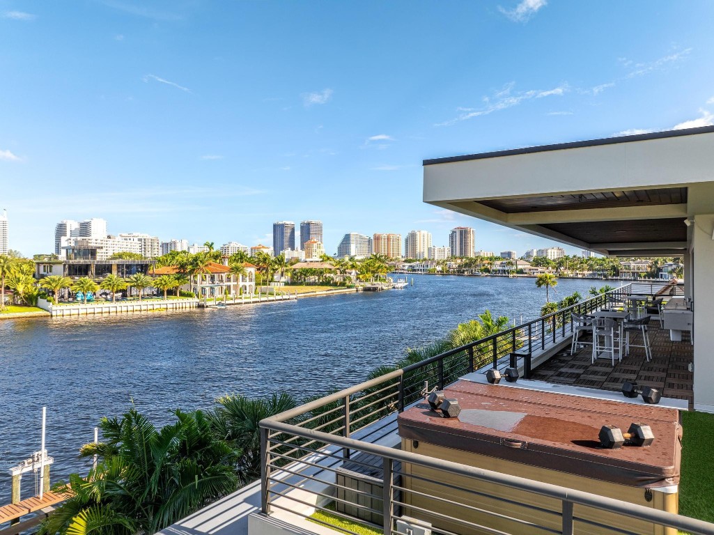 SUNRISE KEY - Residential