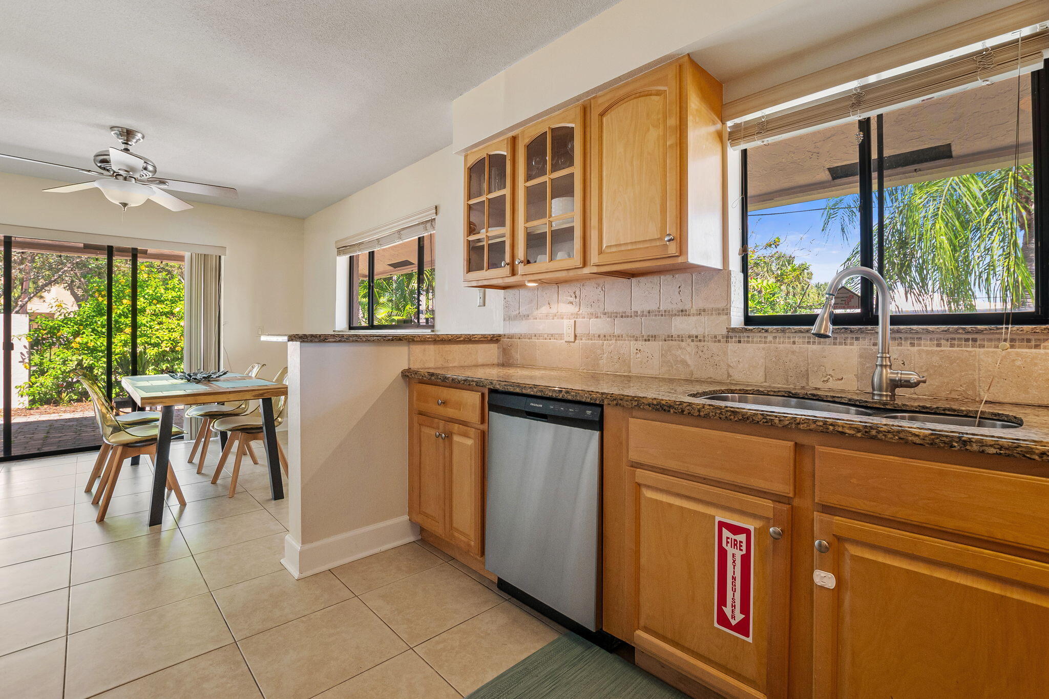 CORAL RIDGE COUNTRY CLUB ADD - Residential Lease