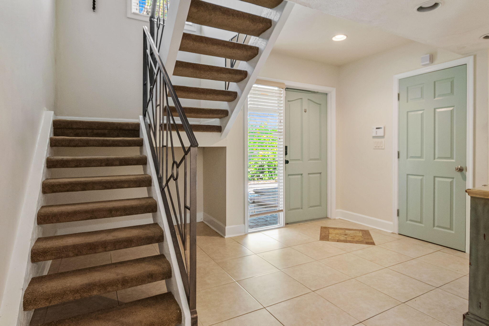 CORAL RIDGE COUNTRY CLUB ADD - Residential Lease