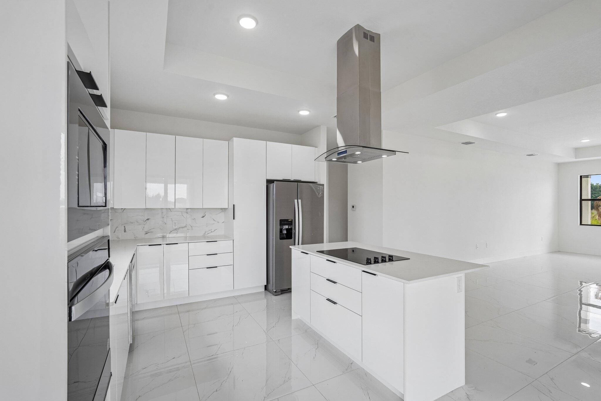 PORT LABELLE UNIT 8 - Residential