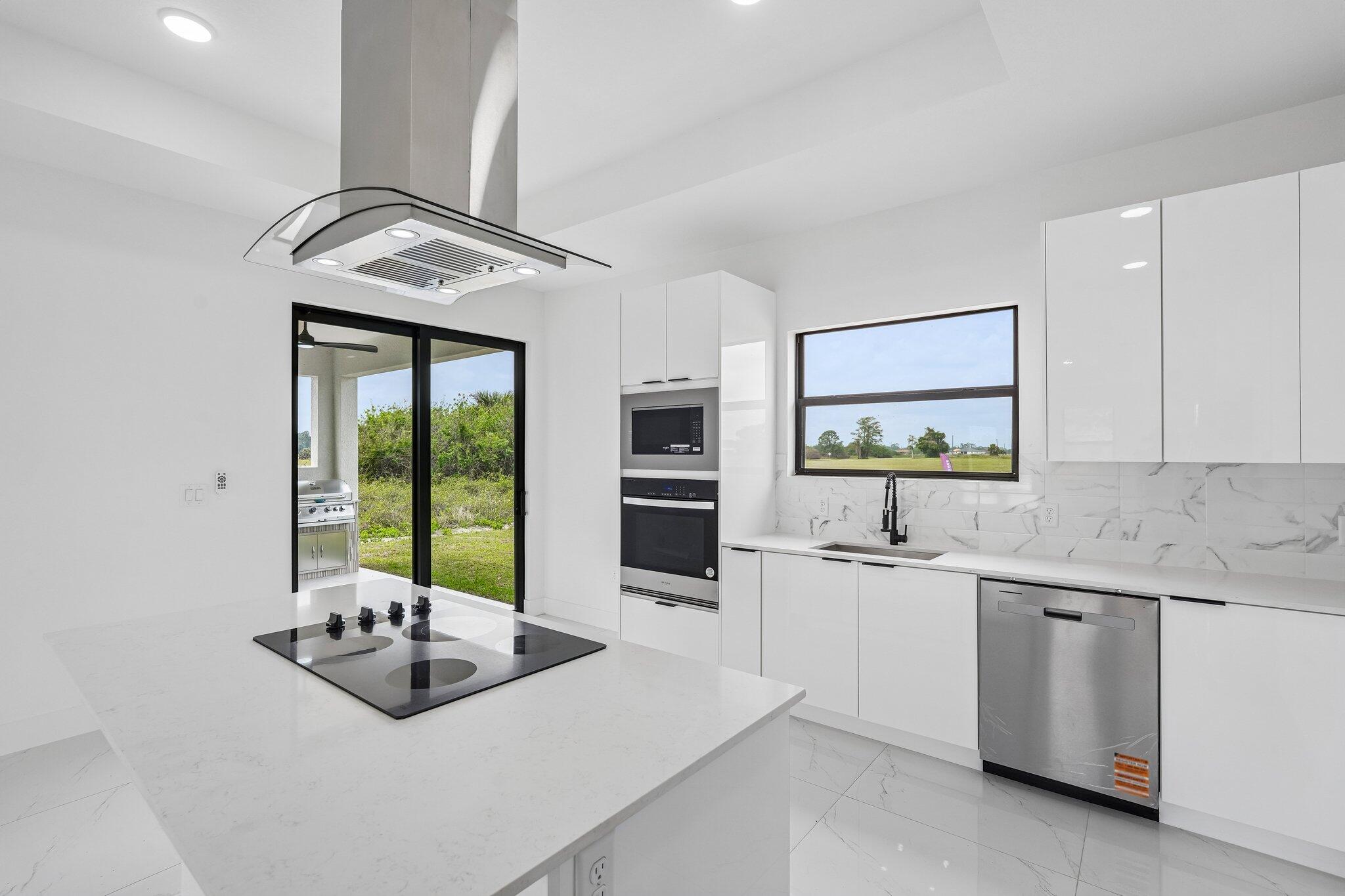 PORT LABELLE UNIT 8 - Residential