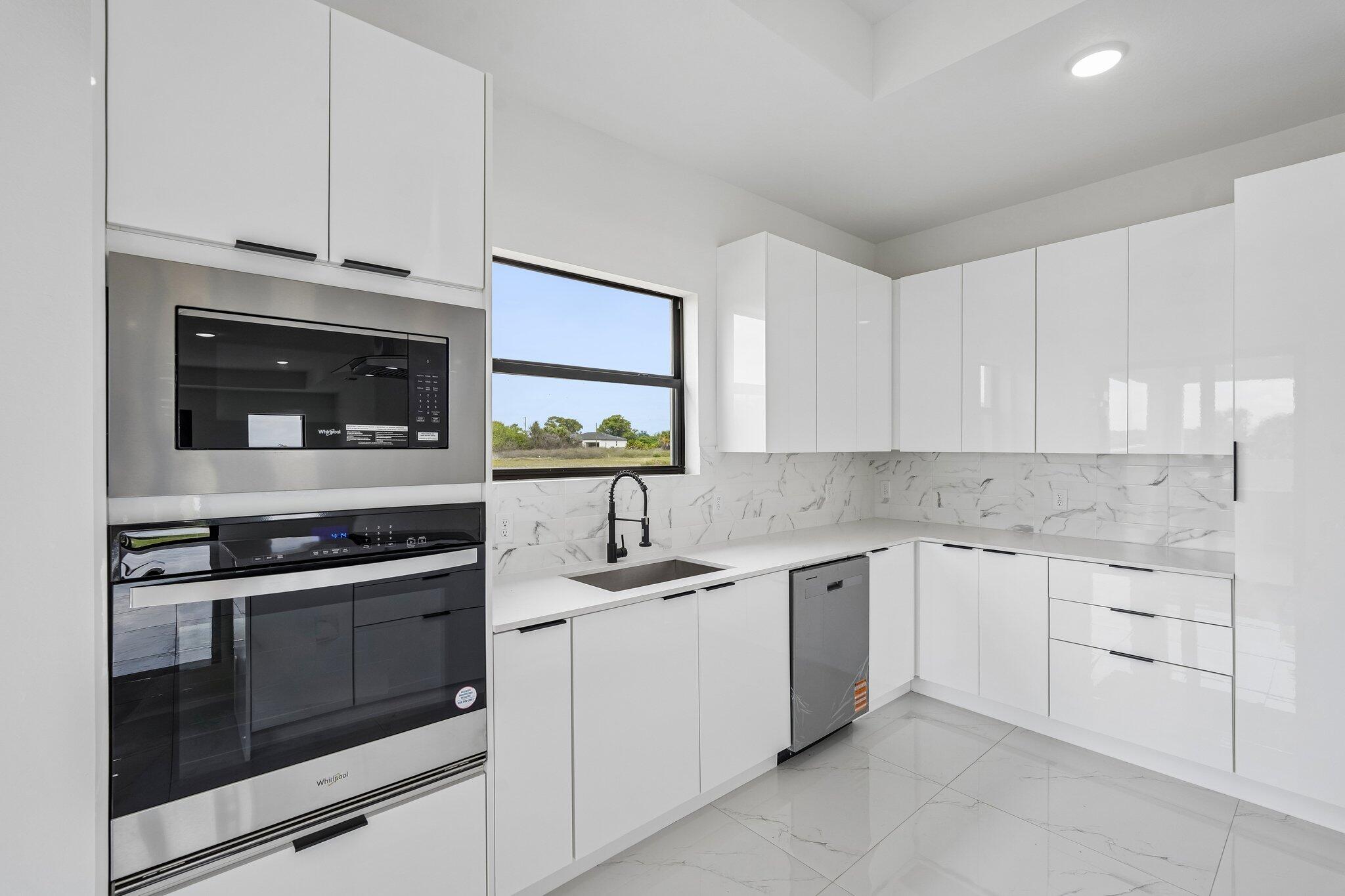 PORT LABELLE UNIT 8 - Residential