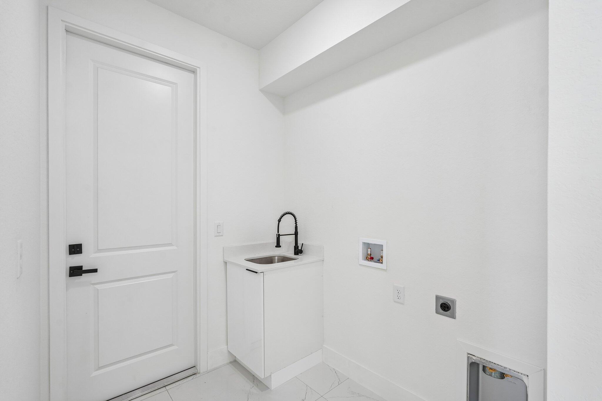 PORT LABELLE UNIT 8 - Residential