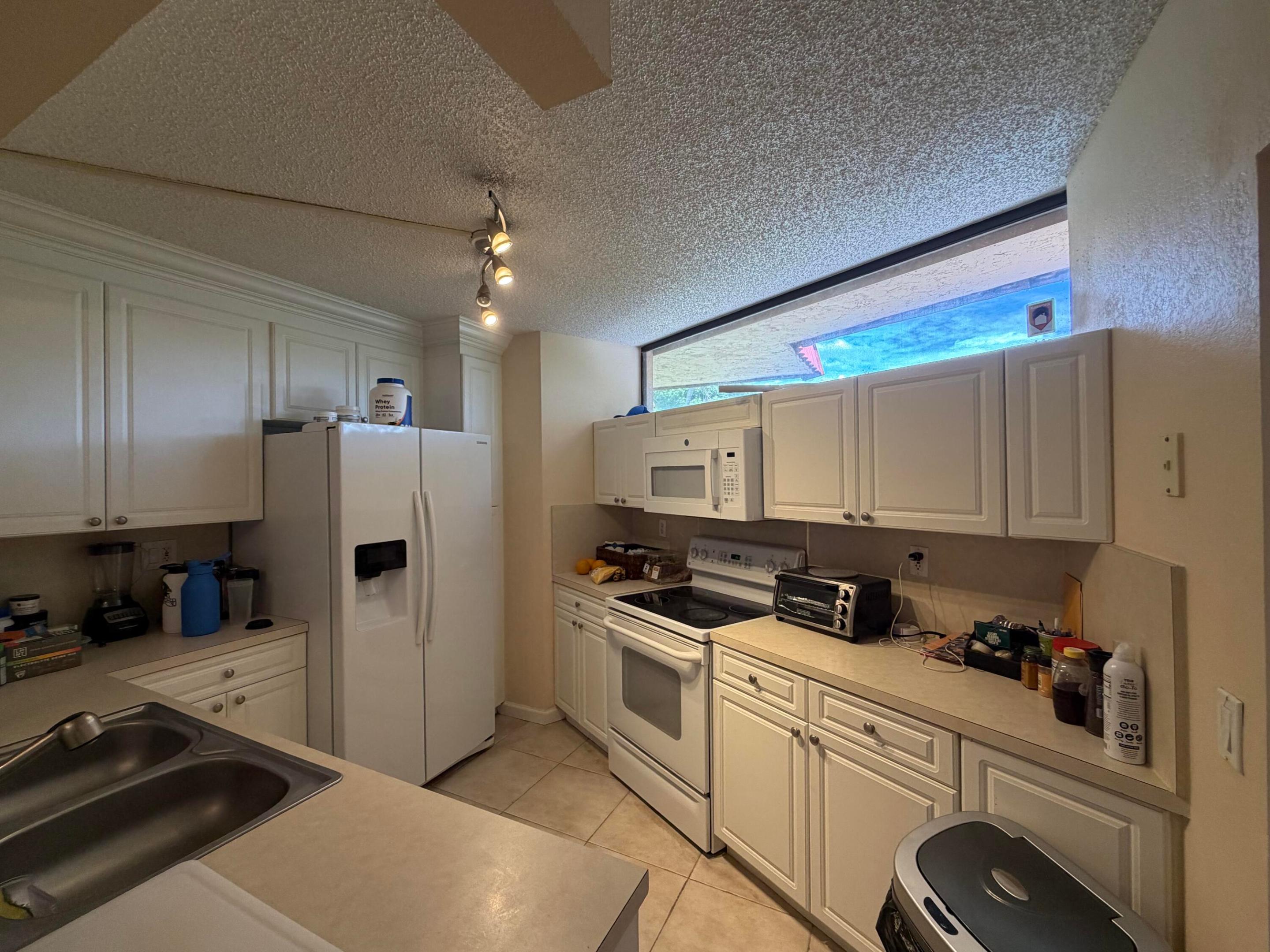 BOCA RIO NORTH - Residential Lease