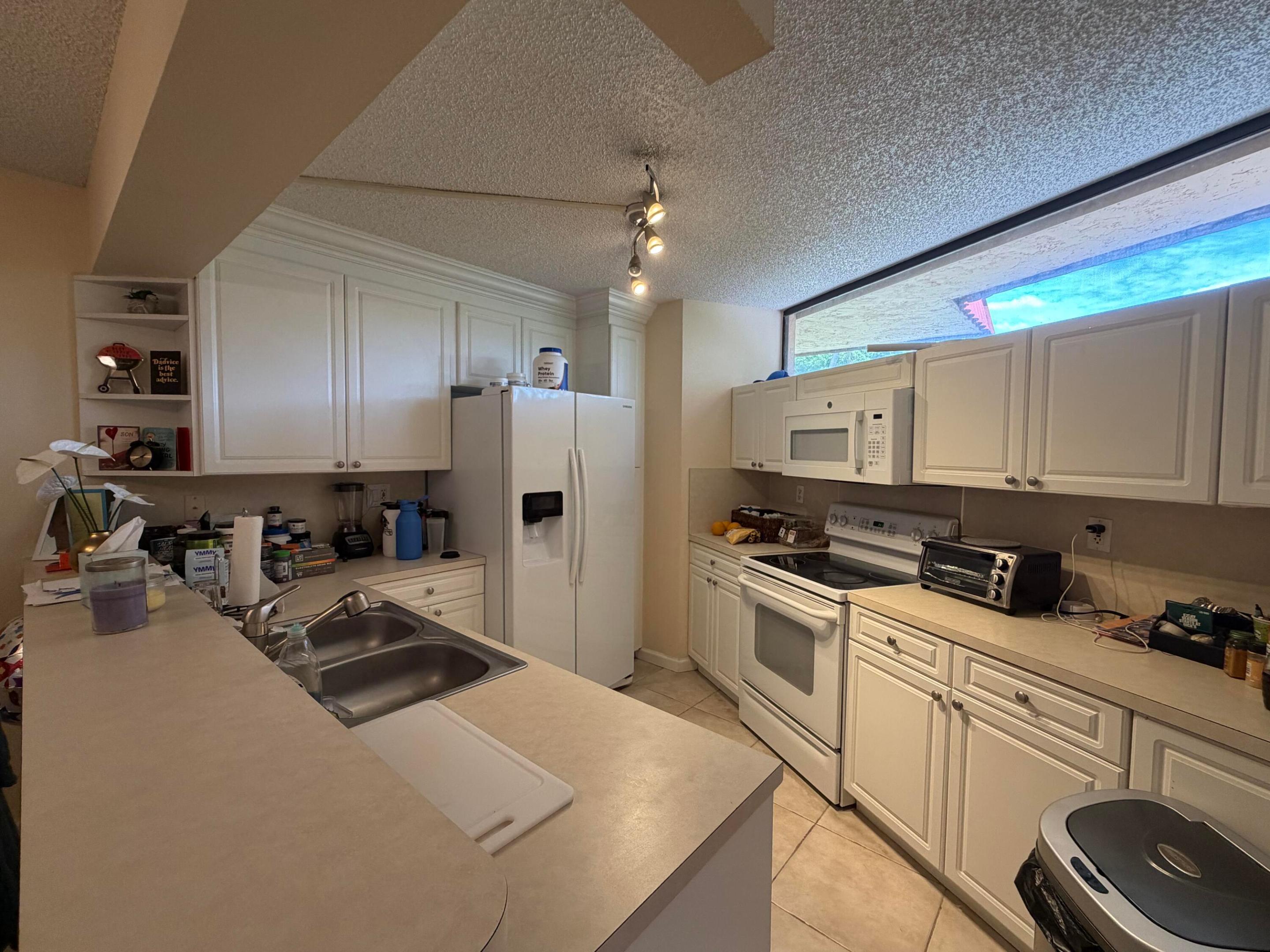 BOCA RIO NORTH - Residential Lease