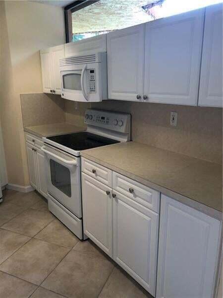 BOCA RIO NORTH - Residential Lease