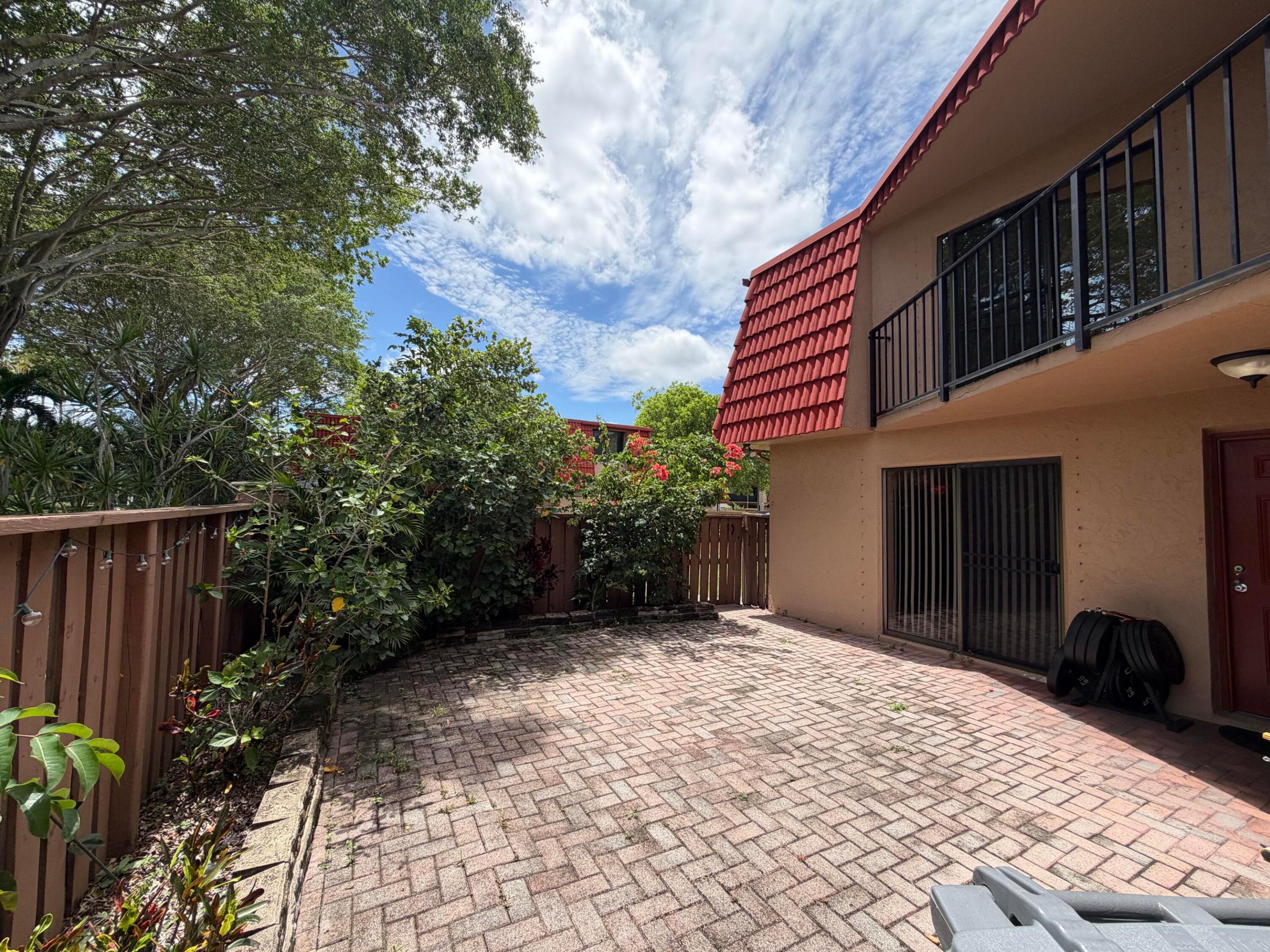 BOCA RIO NORTH - Residential Lease