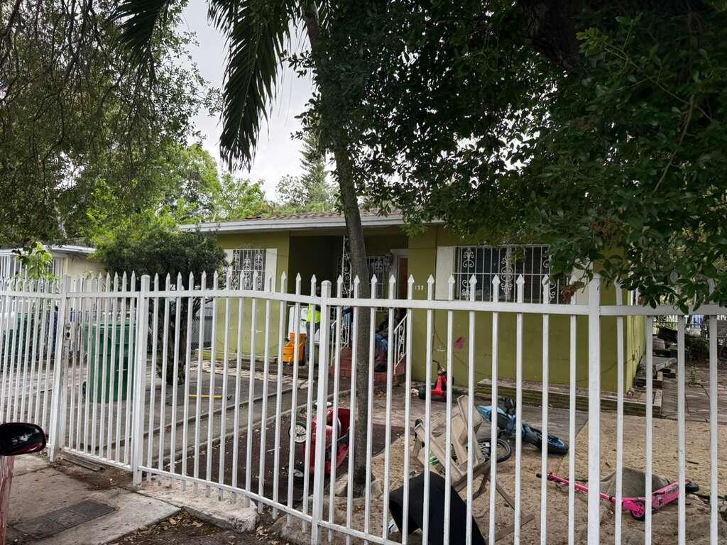 INGLEWOOD GARDENS - Residential Income