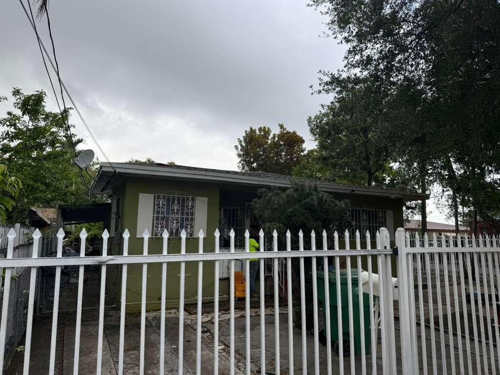 INGLEWOOD GARDENS - Residential Income