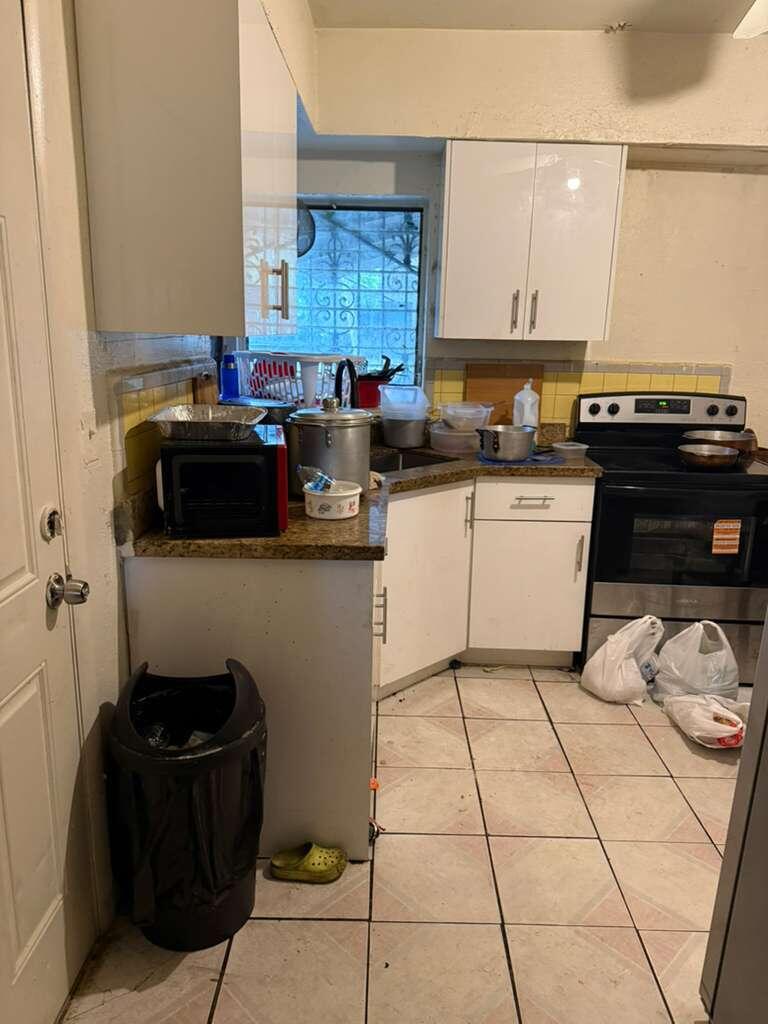 INGLEWOOD GARDENS - Residential Income