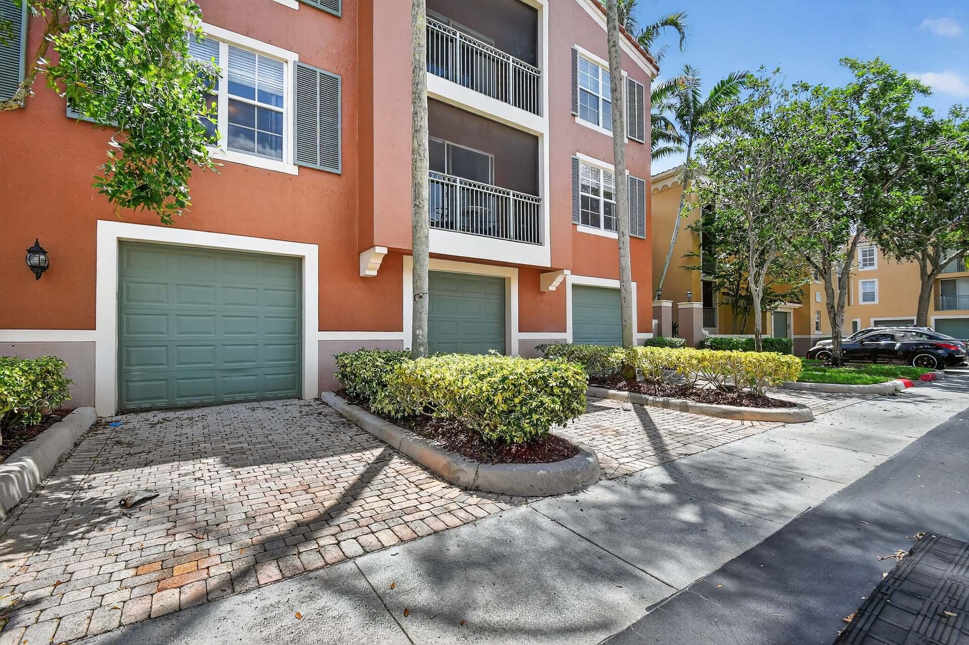 ST ANDREWS AT POLO CLUB CONDO - Residential