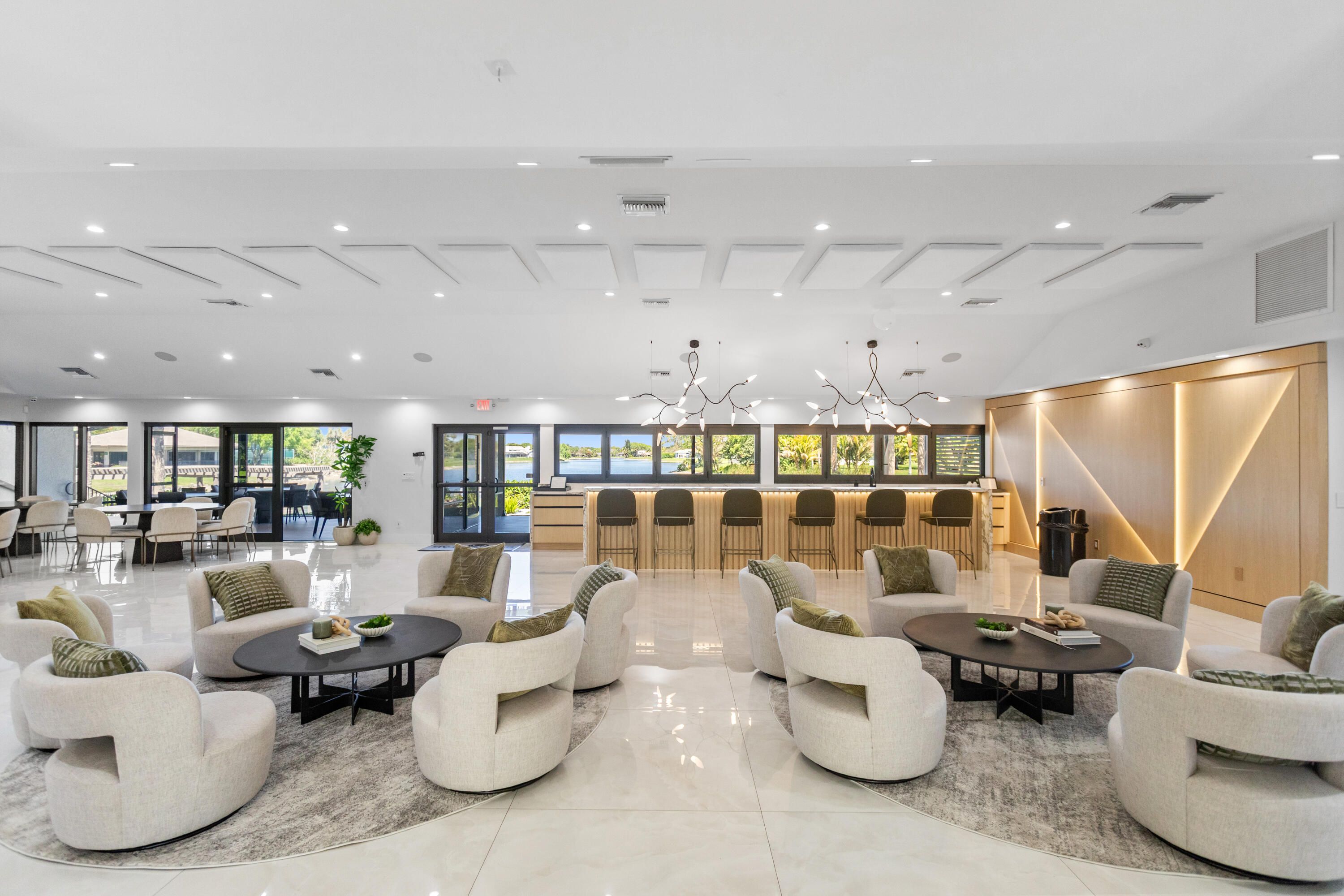 PARKLAND LAKES - Residential