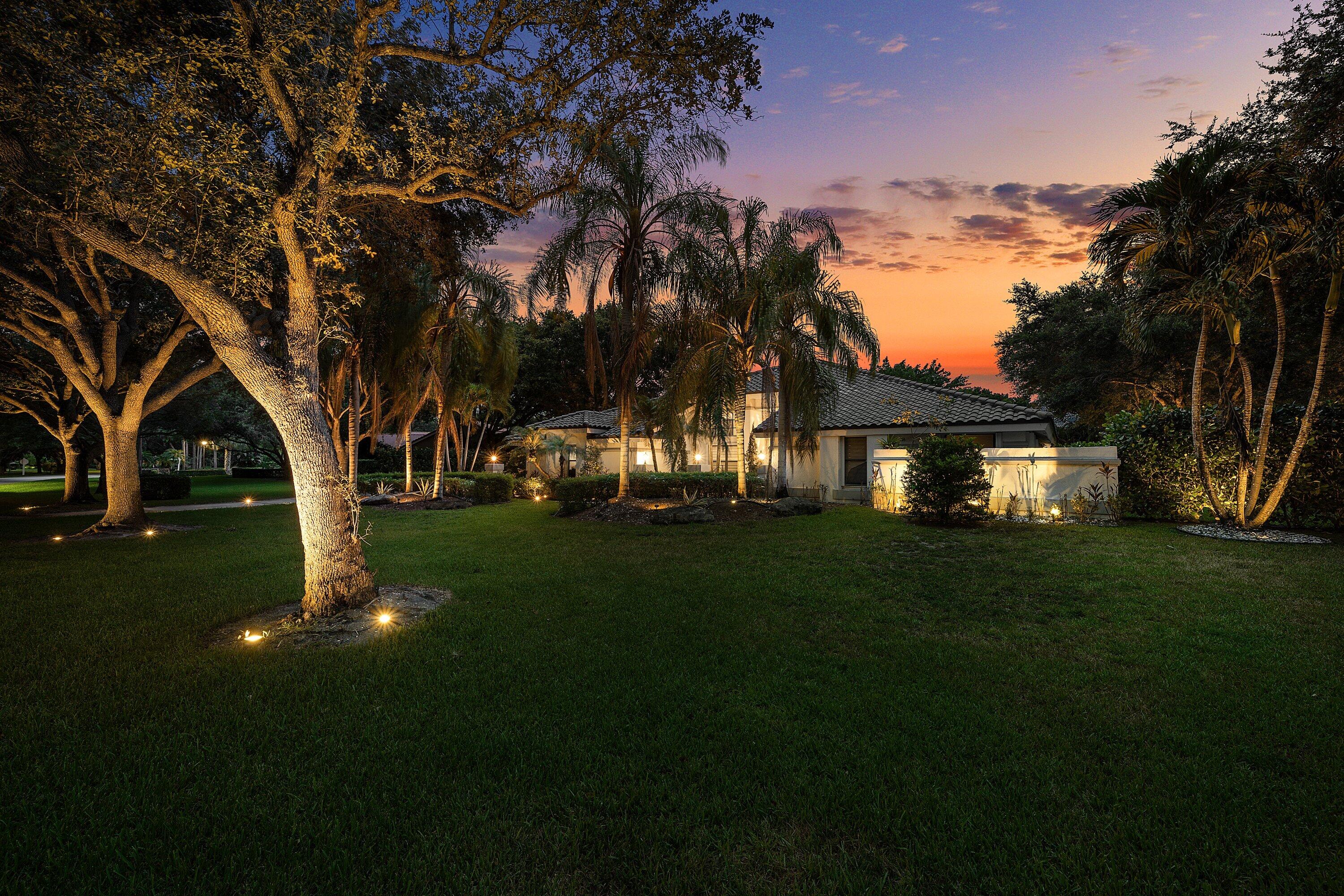 PARKLAND LAKES - Residential