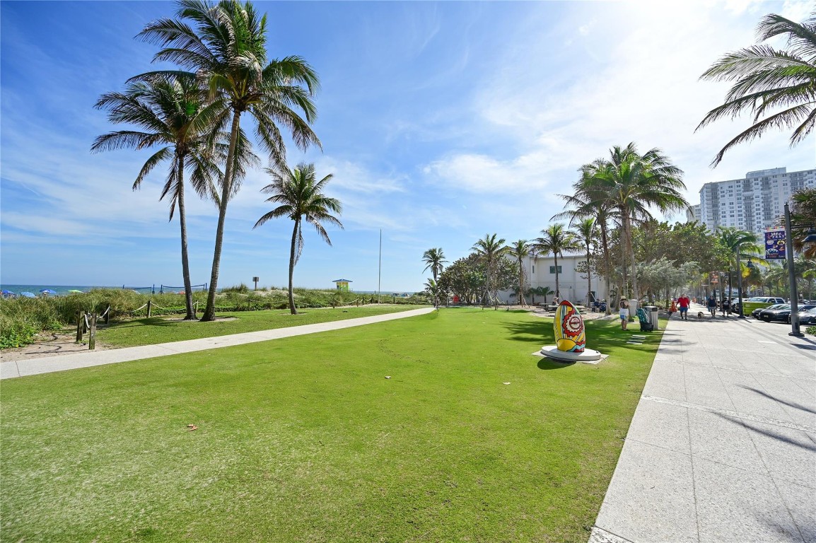 Silver Thatch - Residential
