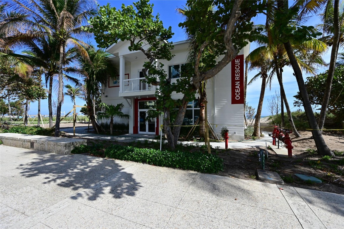 Silver Thatch - Residential