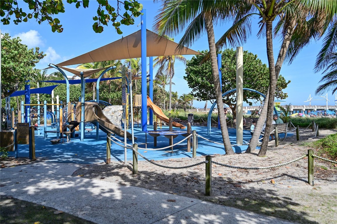 Silver Thatch - Residential