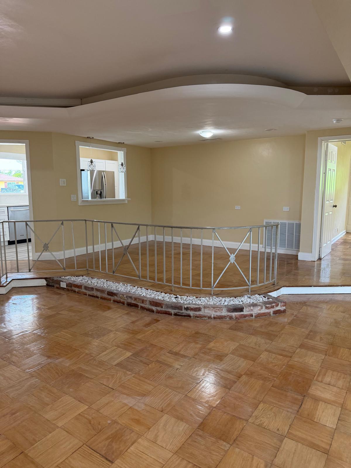 ROOSEVELT ESTATES - Residential