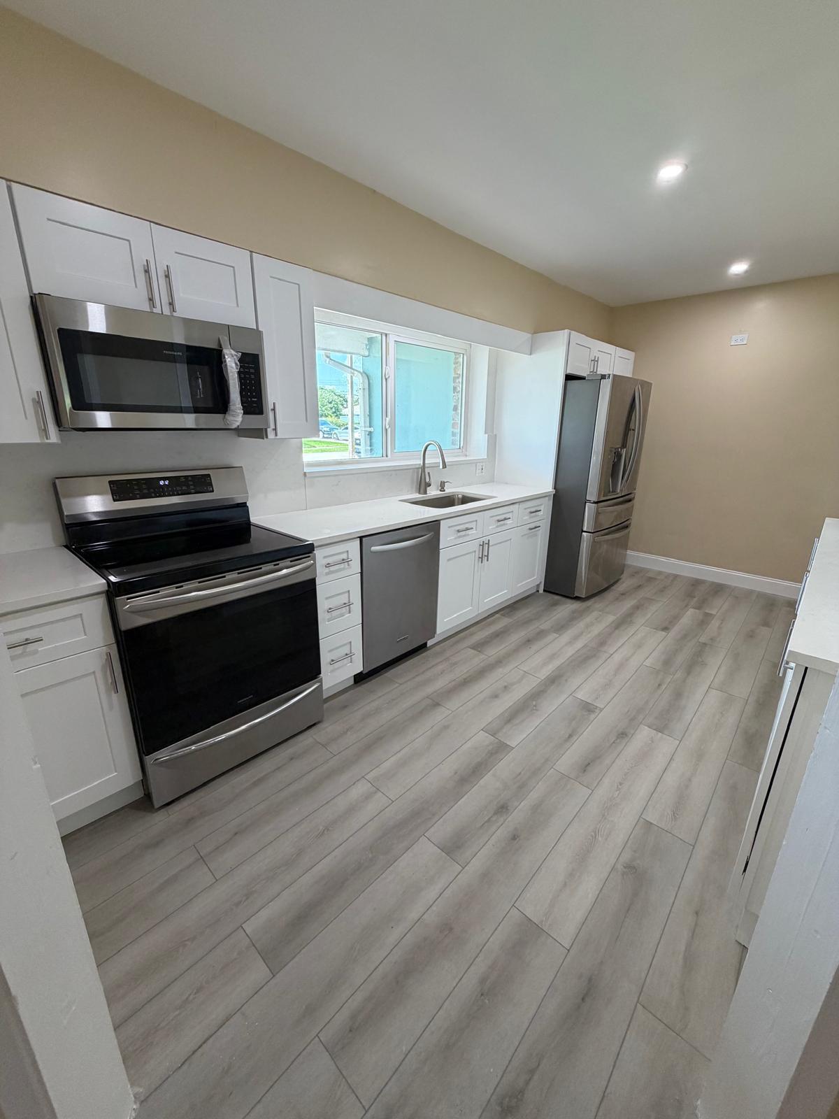 ROOSEVELT ESTATES - Residential