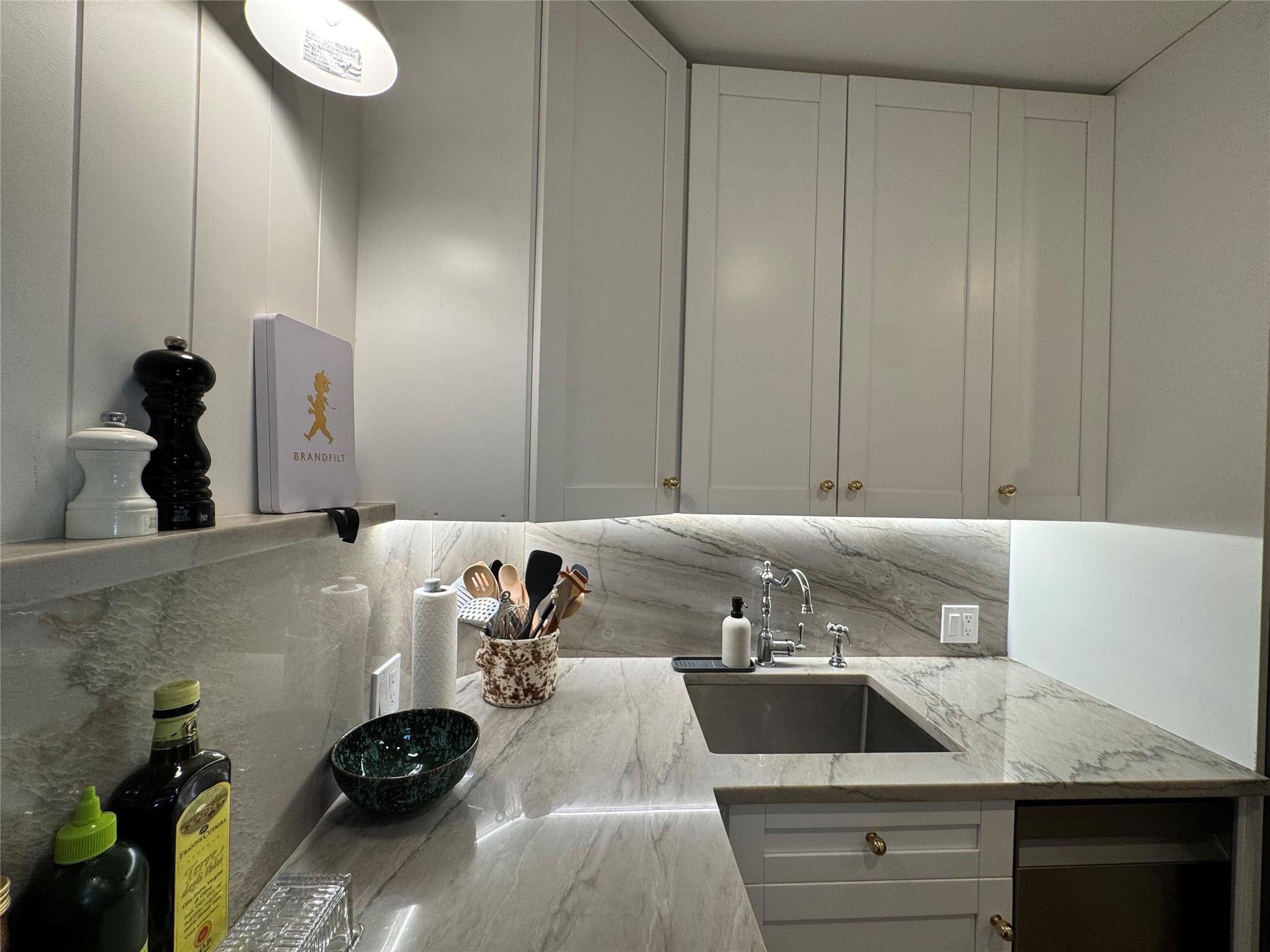 MANOR GROVE VILLAGE ONE - Residential