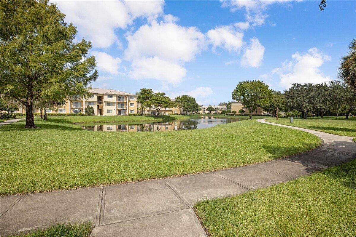 GRAND VIEW AT CRESTWOOD CONDO - Residential