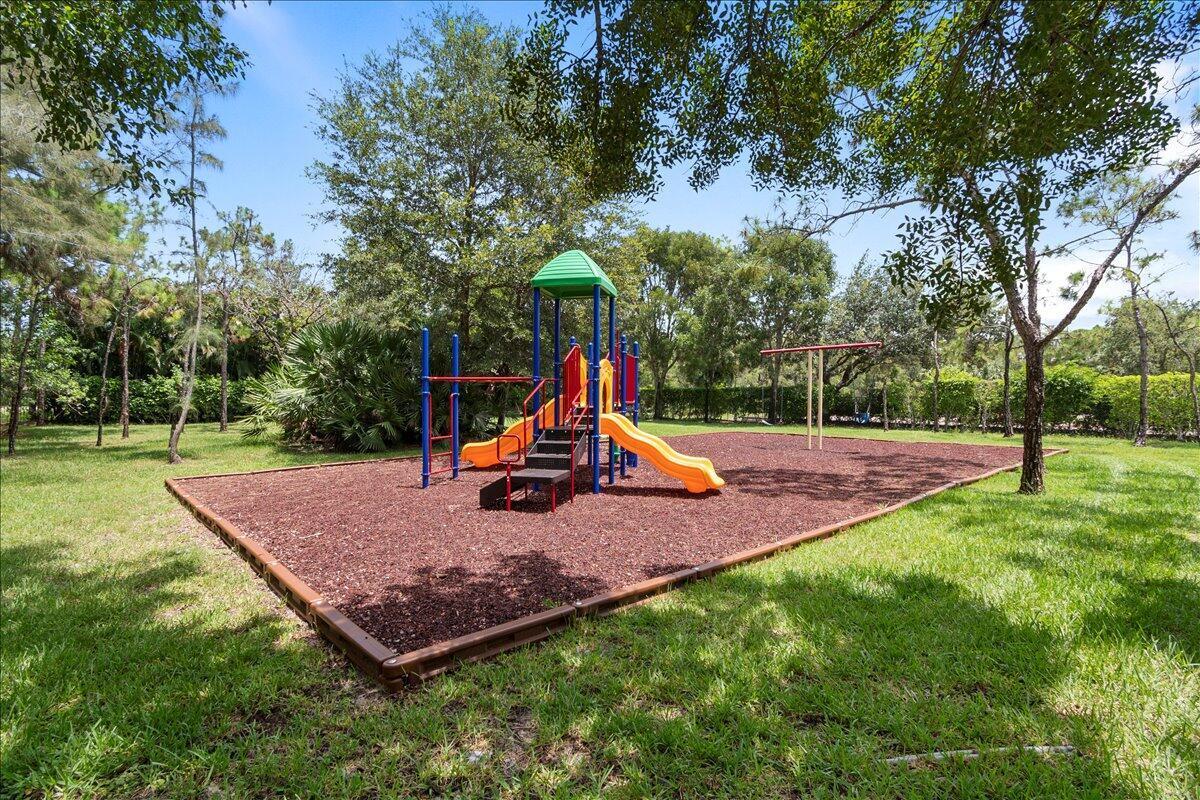 GRAND VIEW AT CRESTWOOD CONDO - Residential