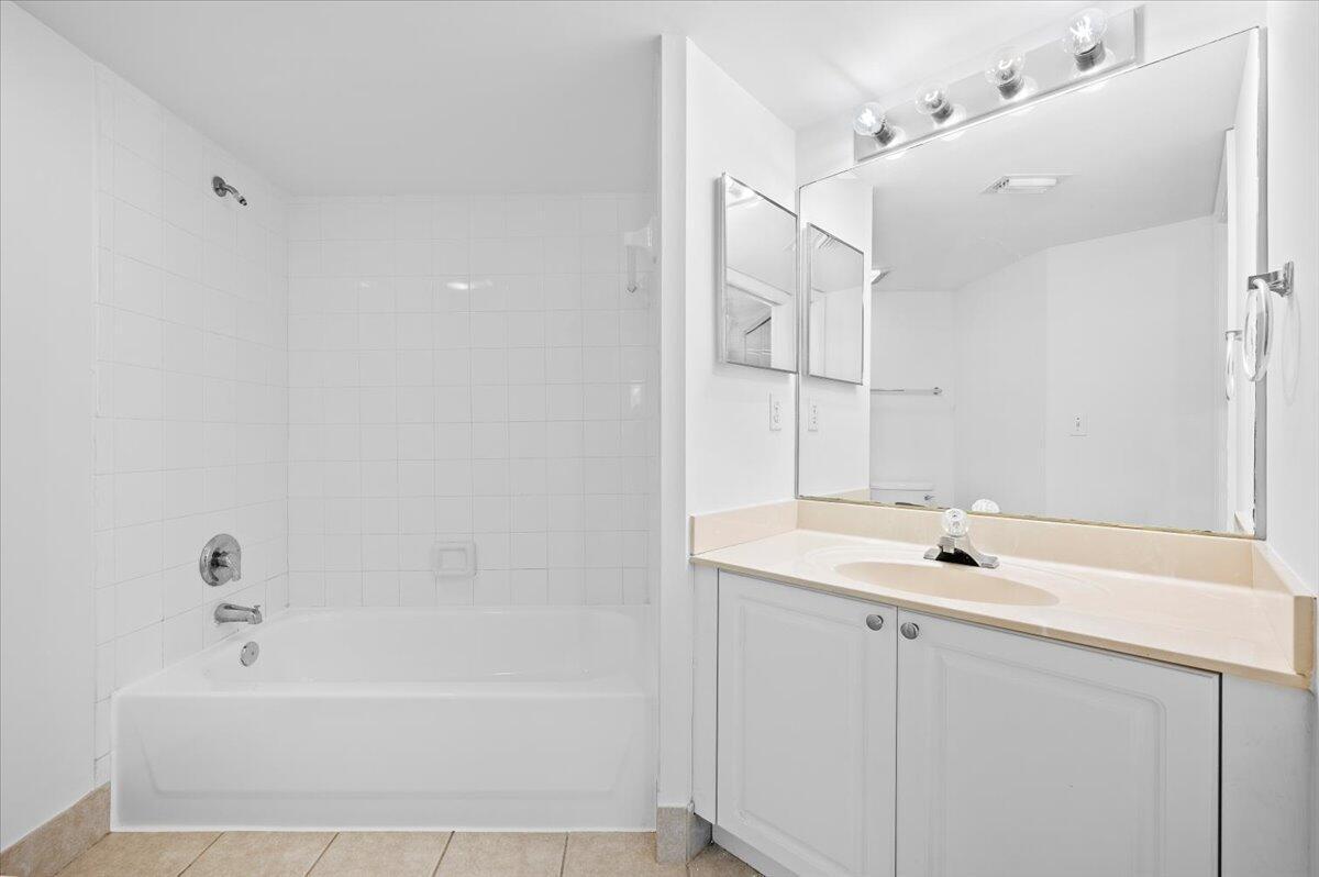 GRAND VIEW AT CRESTWOOD CONDO - Residential