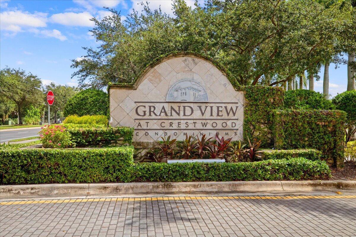 GRAND VIEW AT CRESTWOOD CONDO - Residential