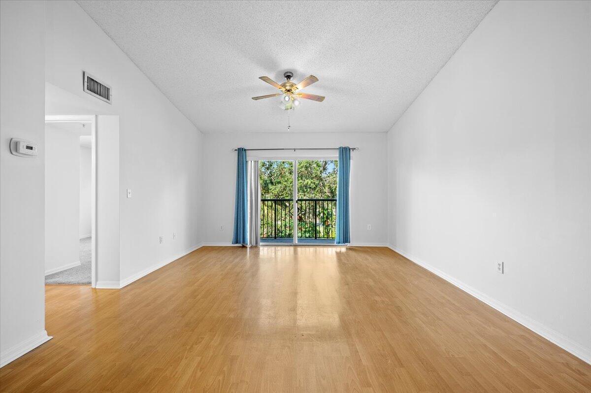GRAND VIEW AT CRESTWOOD CONDO - Residential