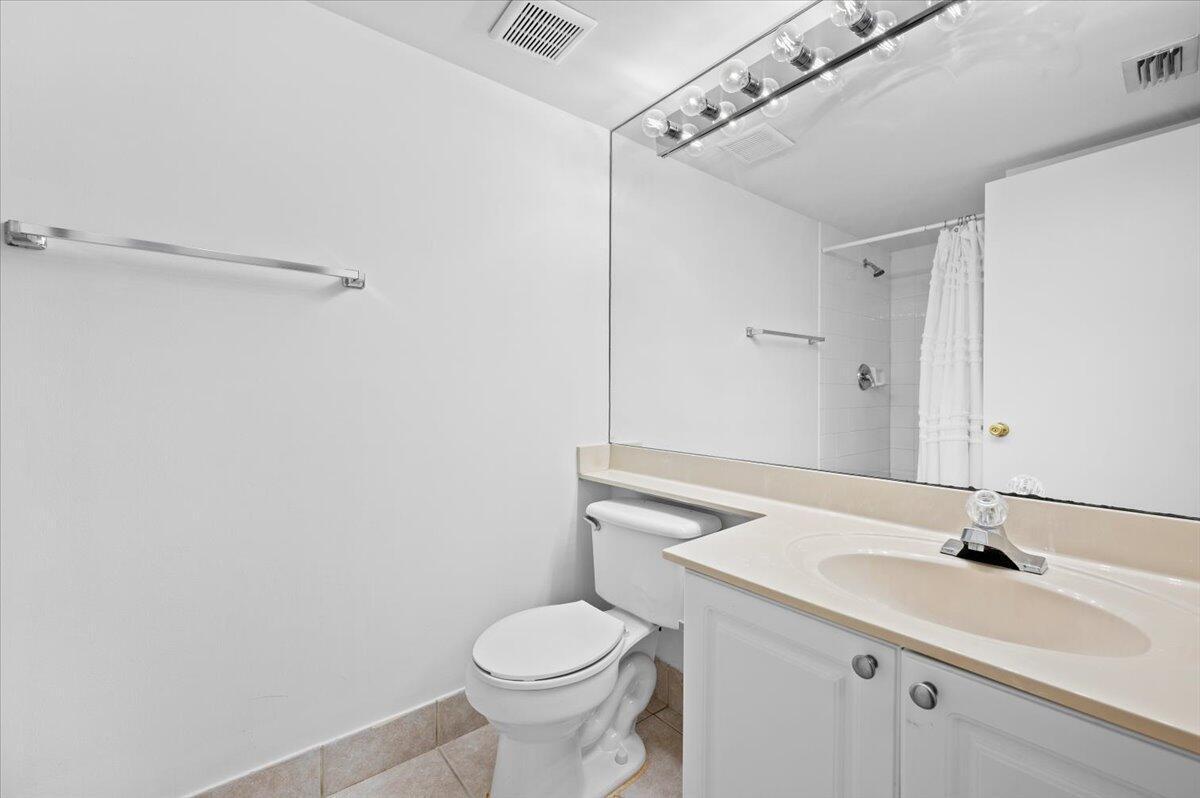 GRAND VIEW AT CRESTWOOD CONDO - Residential
